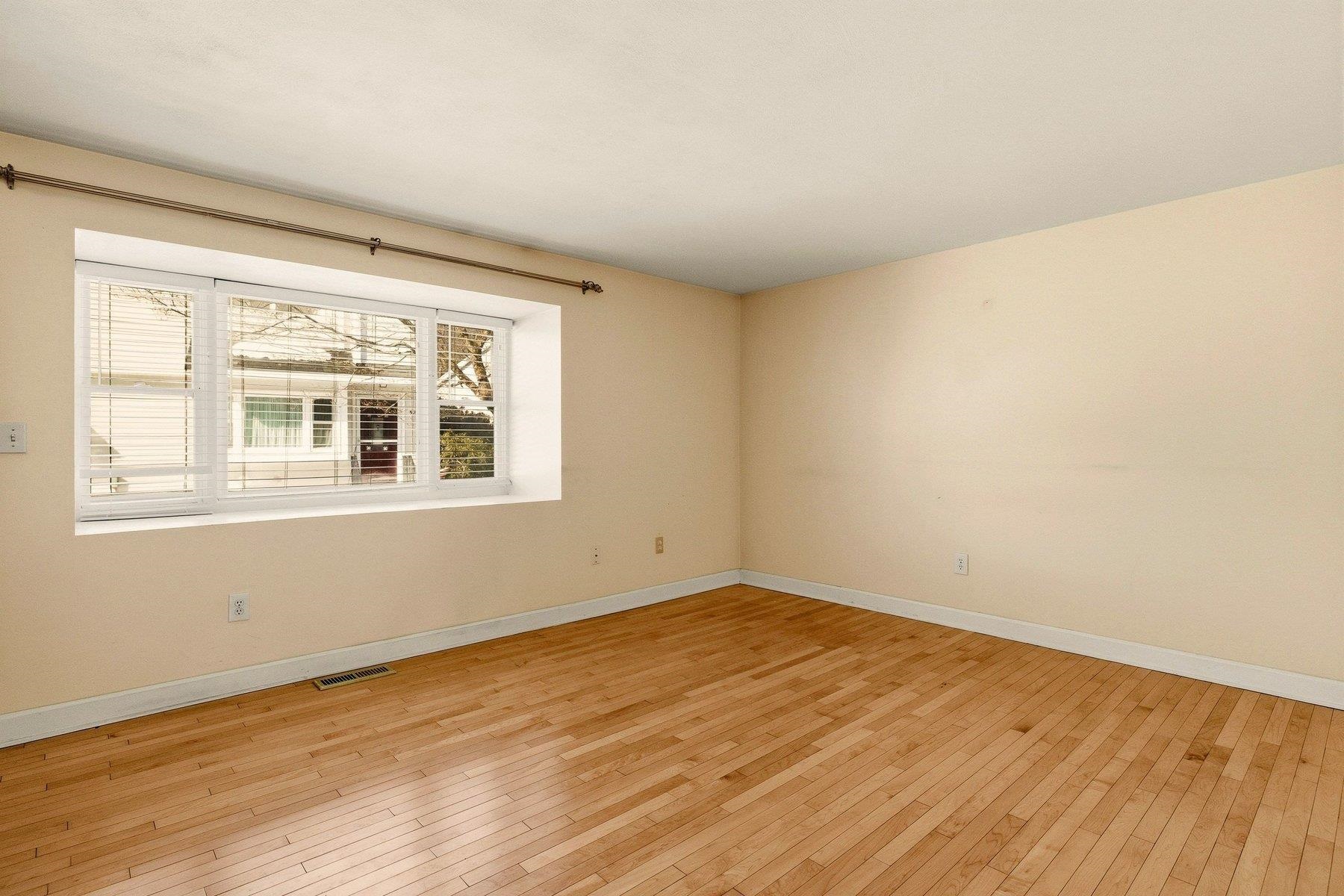 777 Middle Rd, Portsmouth, NH 03801