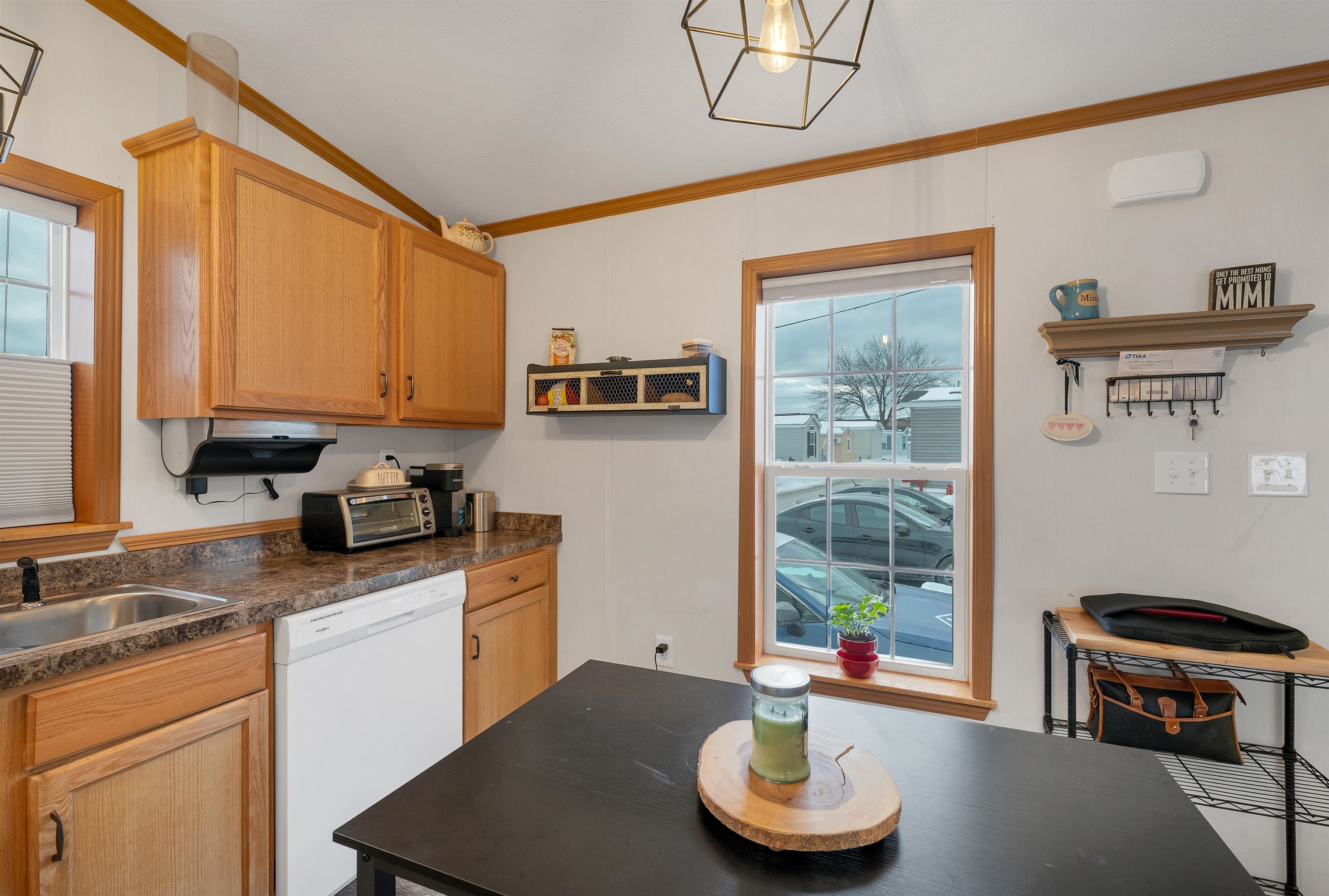 66 Brookwood Dr, Salem, NH 03079