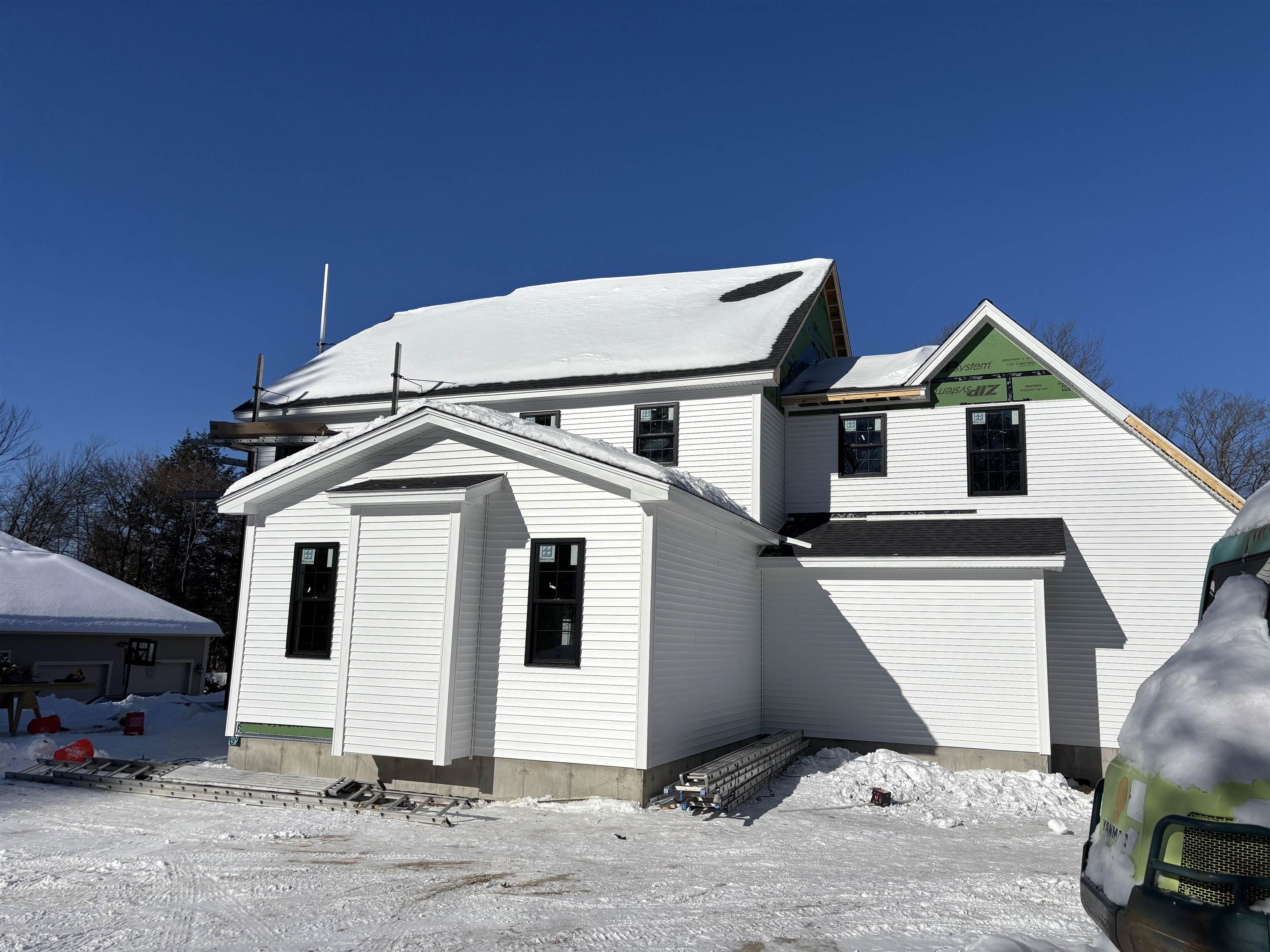 61 Whitford St, Manchester, NH 03104