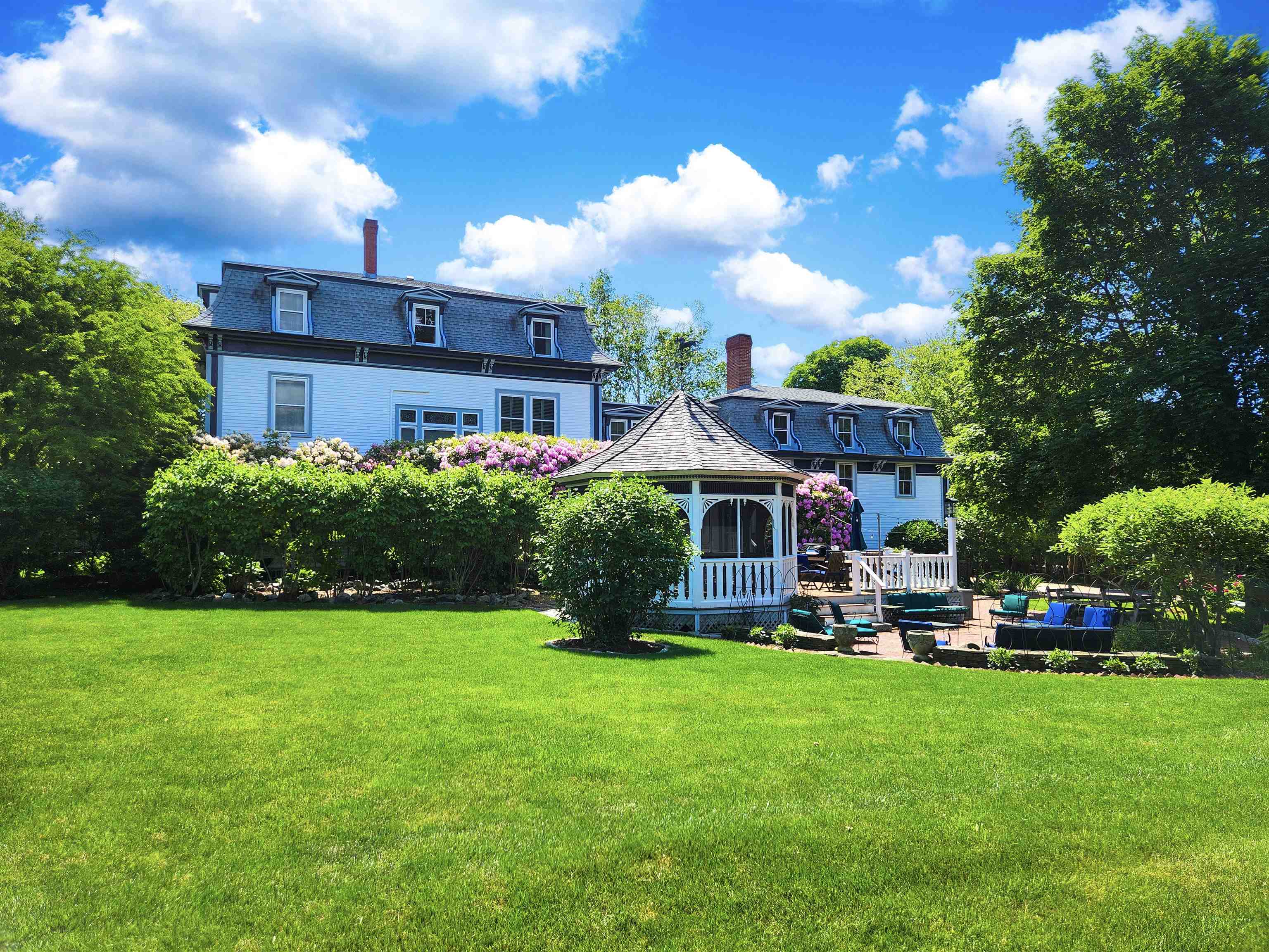 1 Fairway Dr, Rye, NH 03871