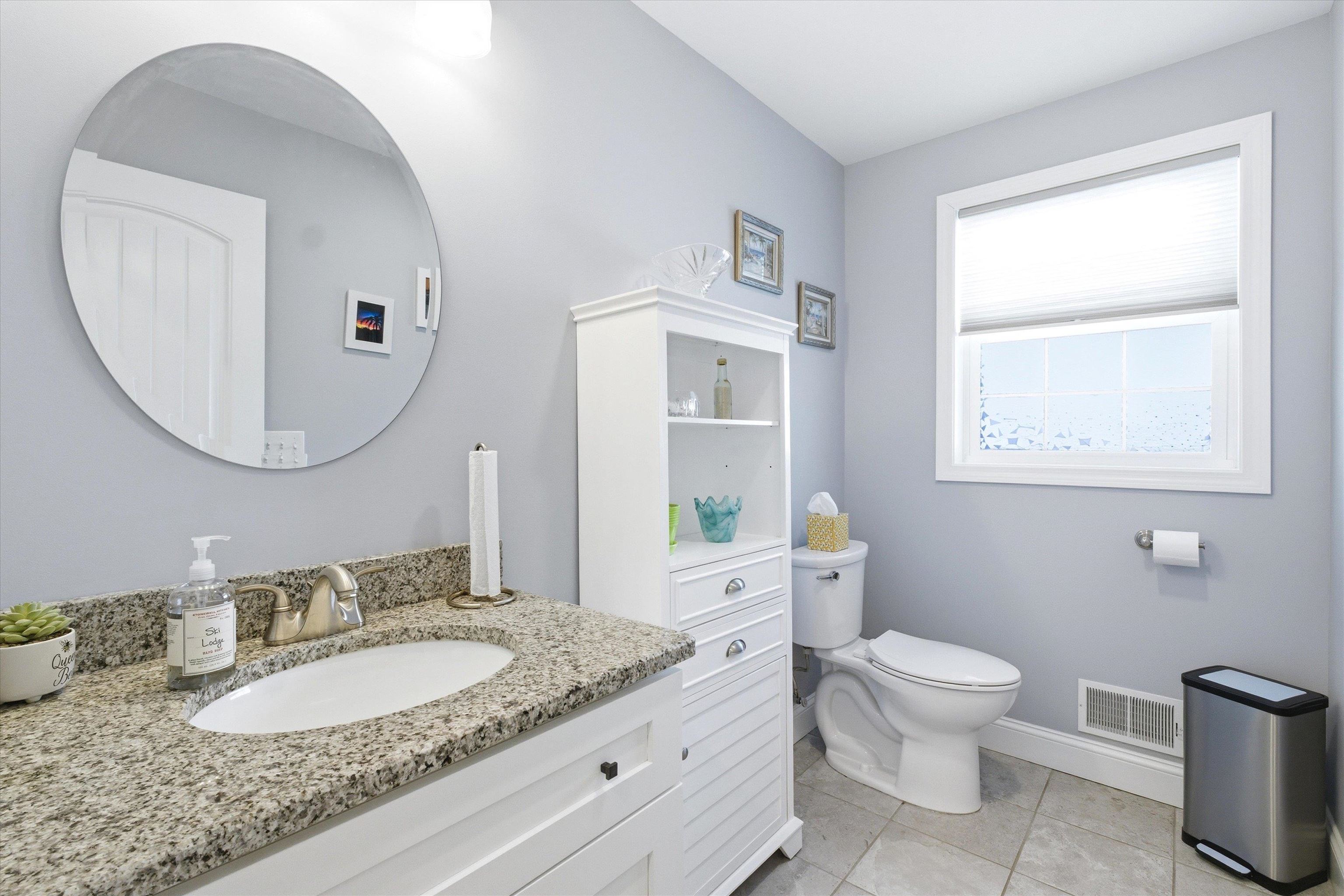 138 Memory Ln, Laconia, NH 03246