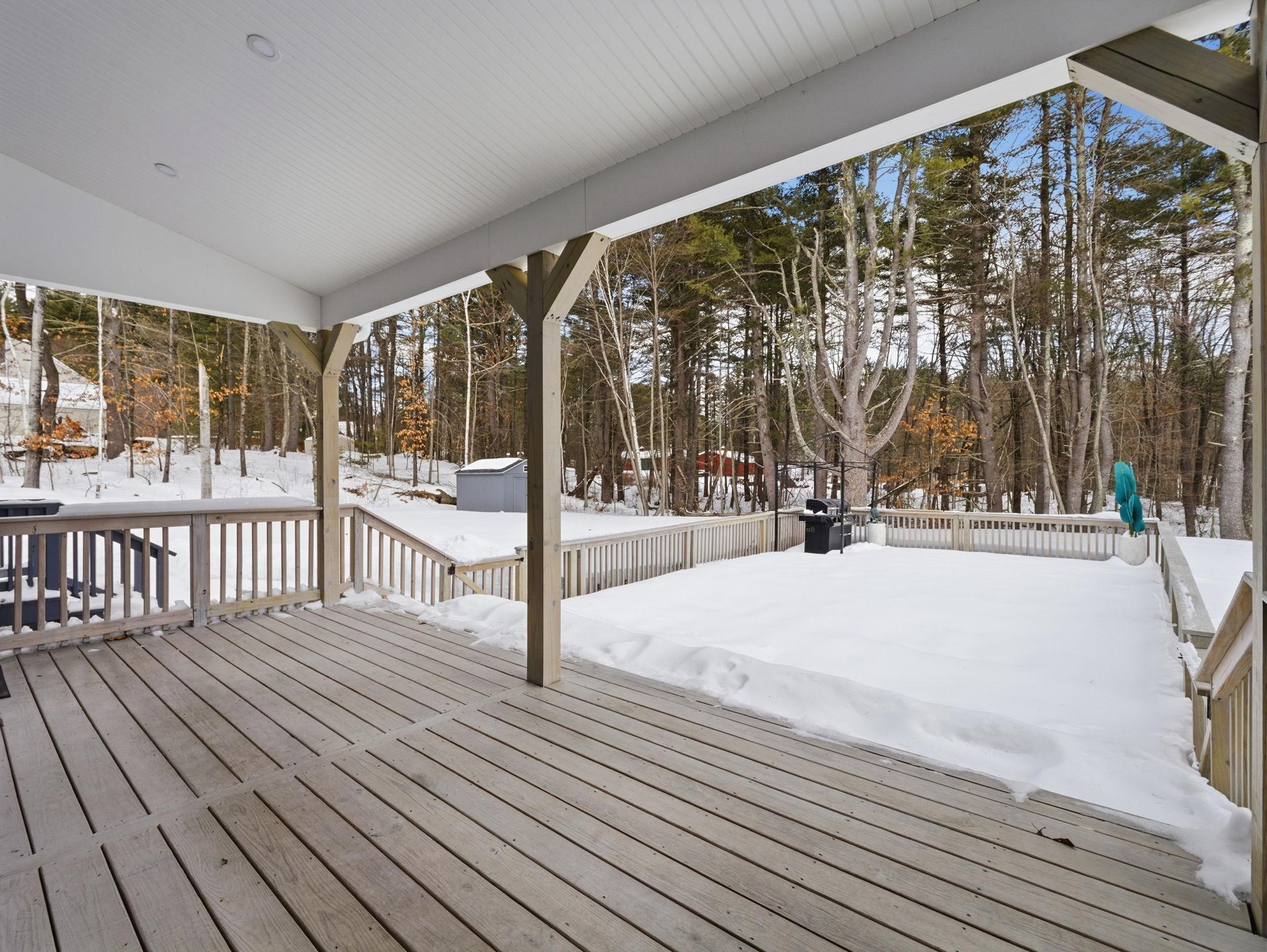 4 Wilshire Ln, Pelham, NH 03076