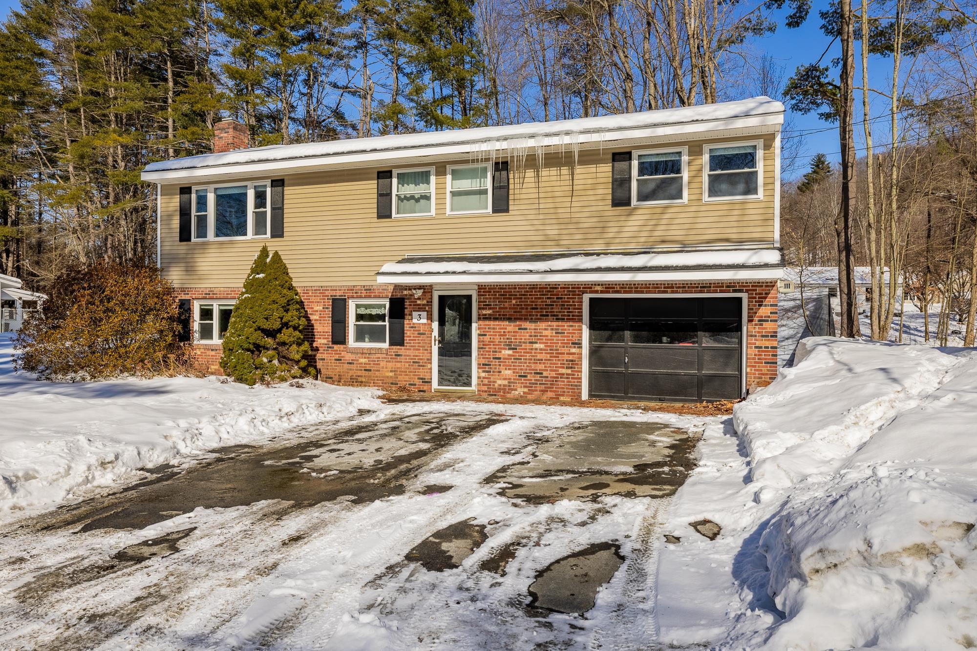 3 Tenley Dr, Lebanon, NH 03784