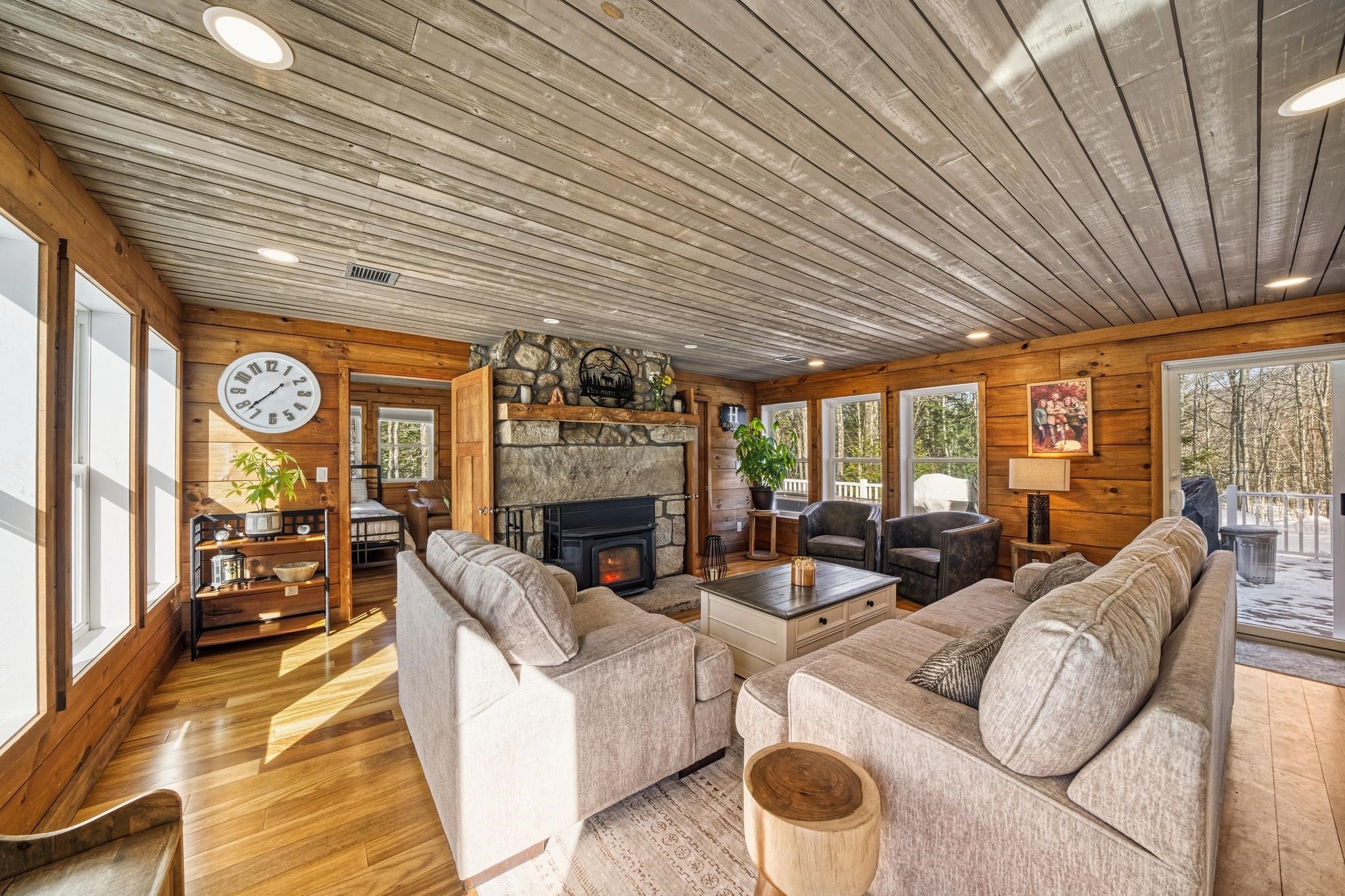 573 Mountain Rd, Newbury, NH 03255