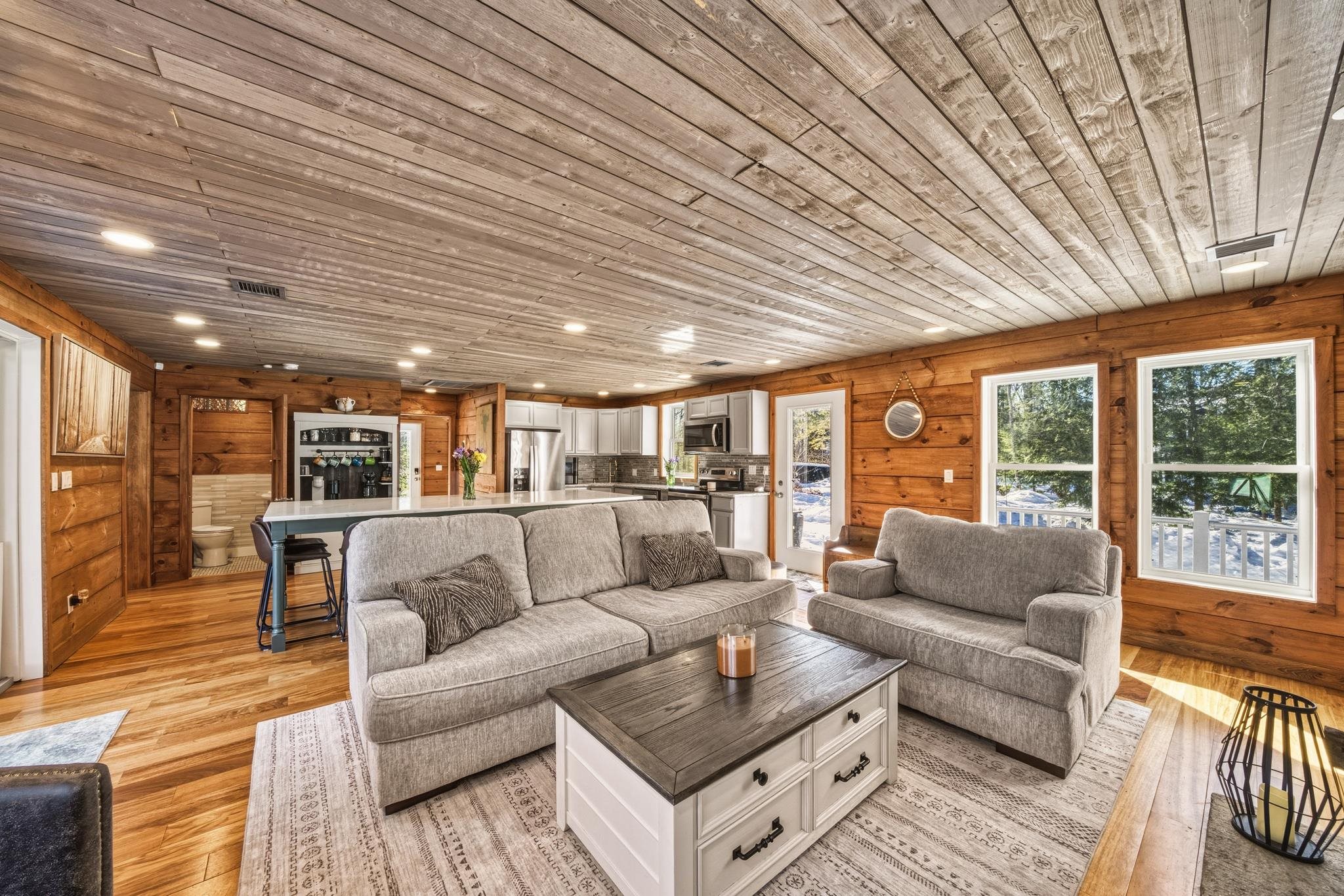 573 Mountain Rd, Newbury, NH 03255