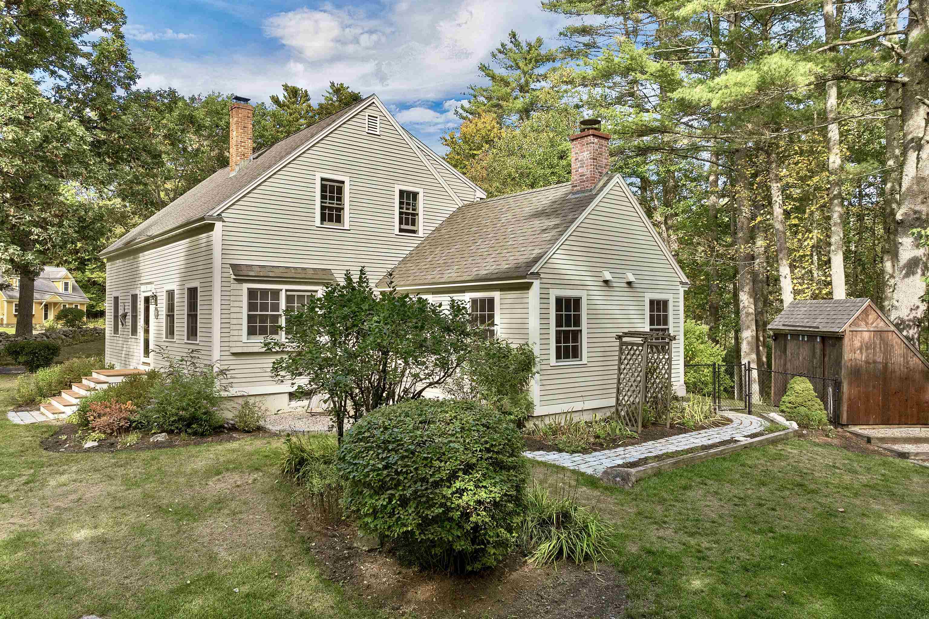 19 Cotton Mountain Rd, Wolfeboro, NH 03894