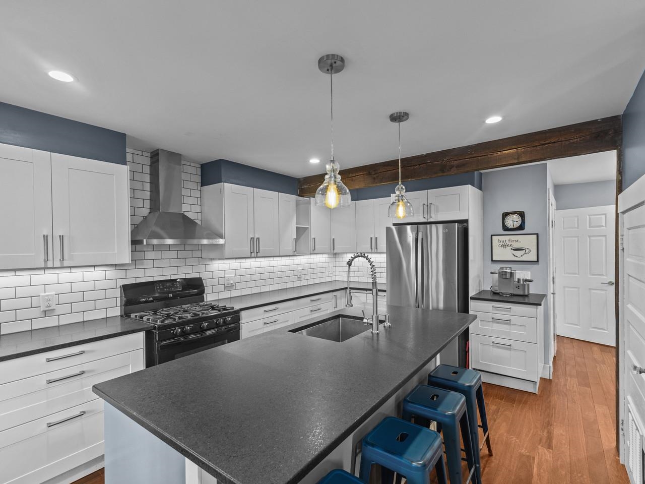 13 Lafountain Street