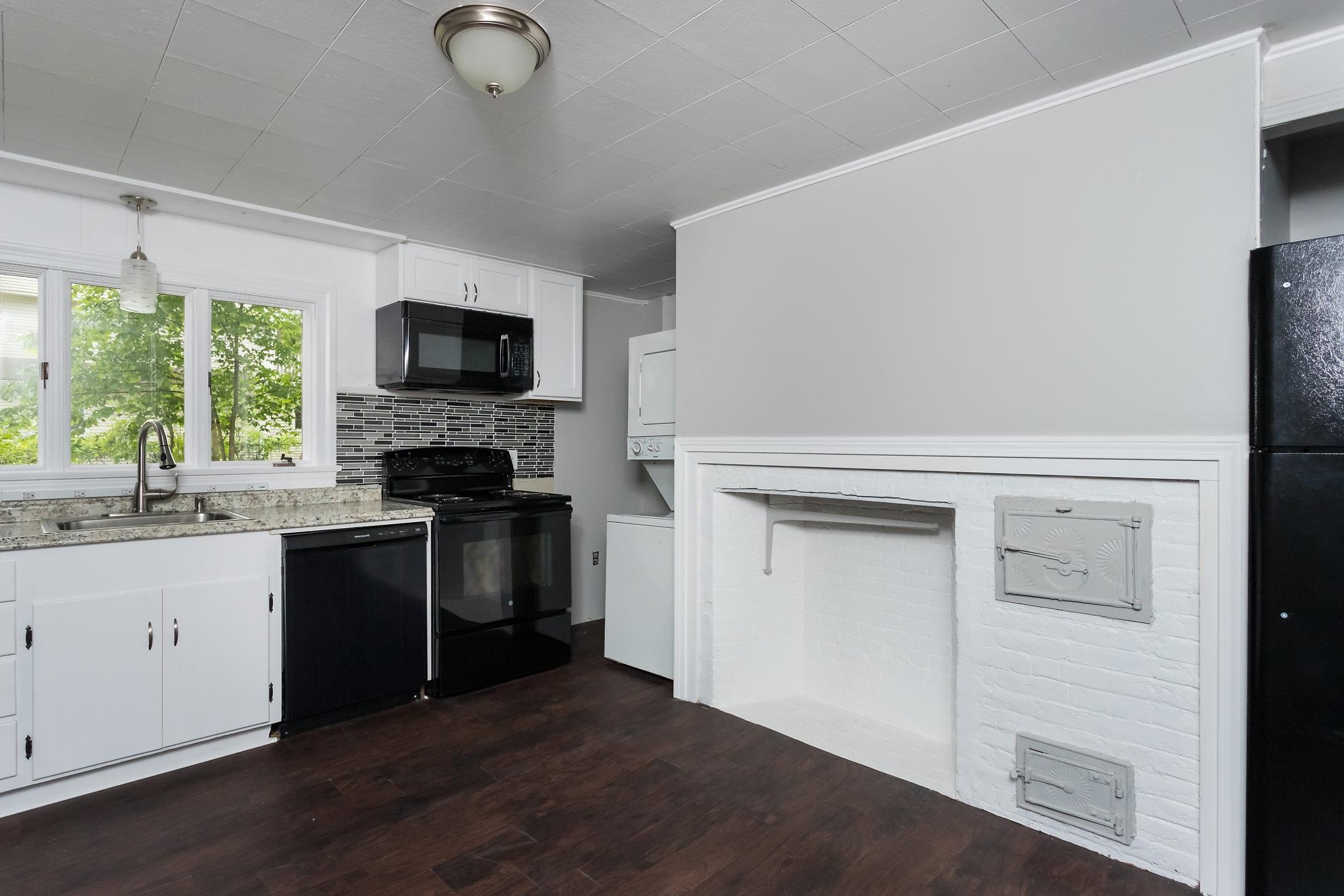 137 Locust St, Dover, NH 03820