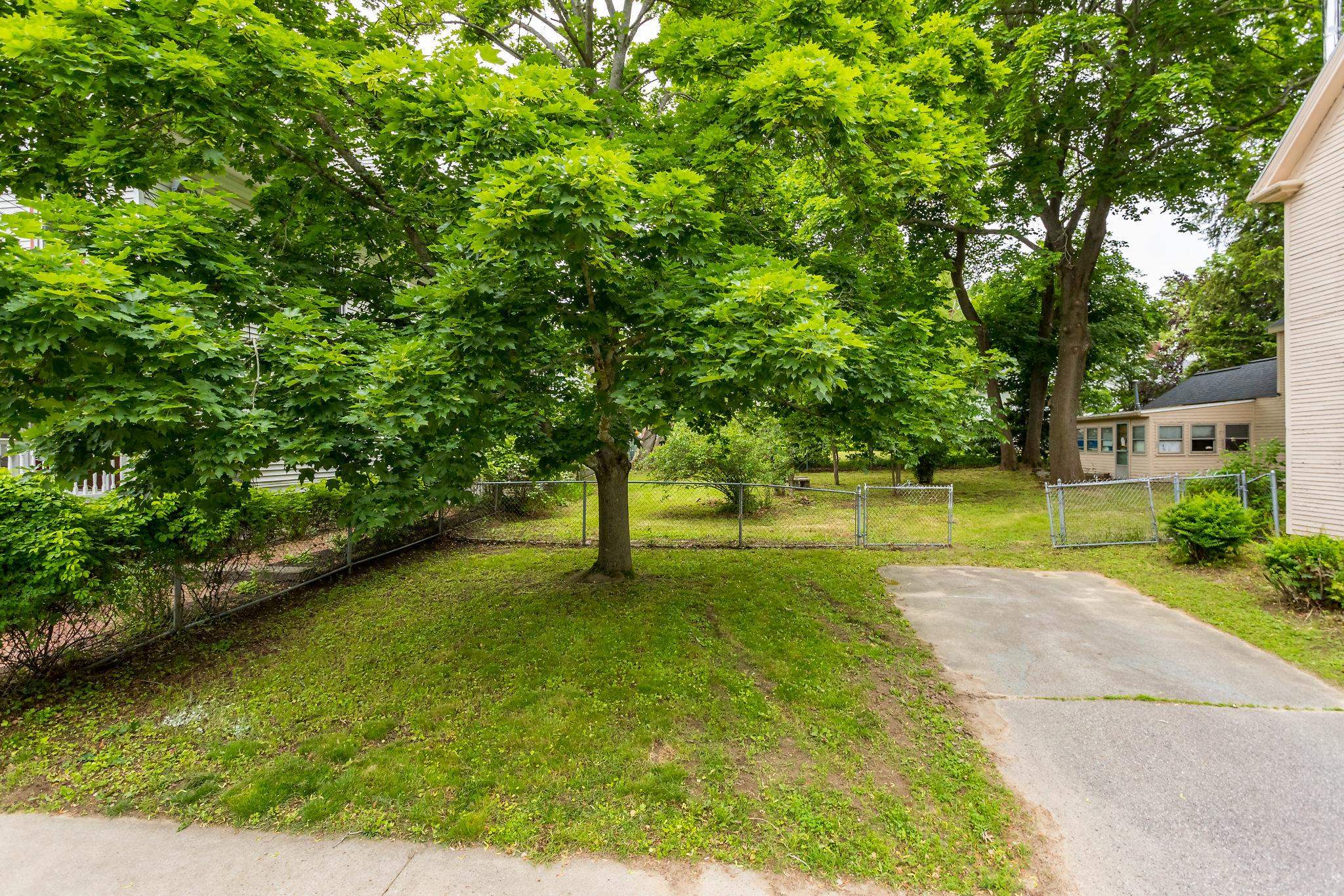 137 Locust St, Dover, NH 03820