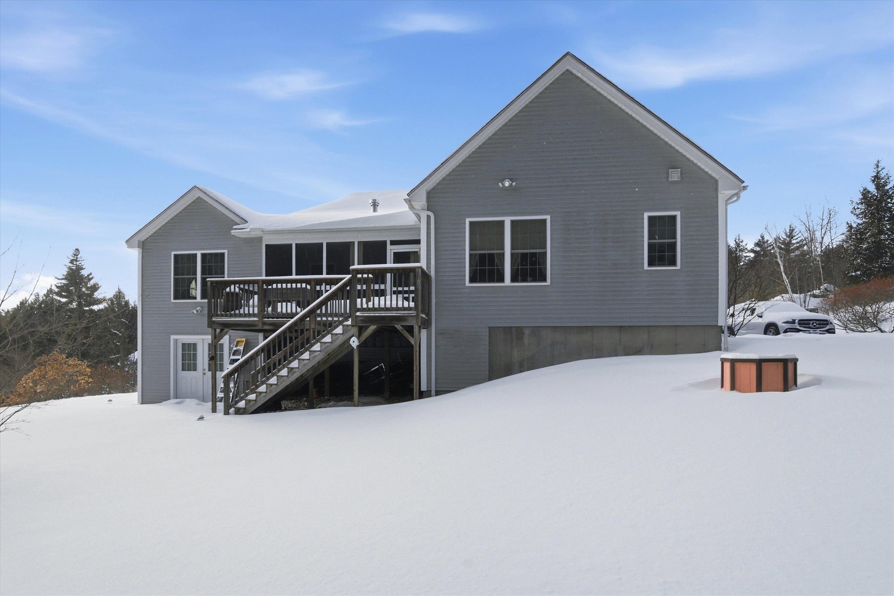 21 Singer Brook Rd, Milford, NH 03055