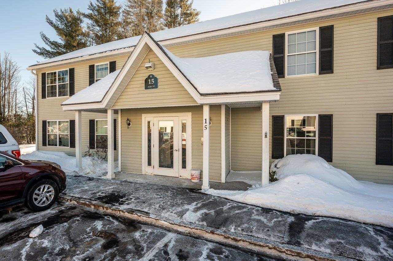 15 Tampa Dr #B, Rochester, NH 03867