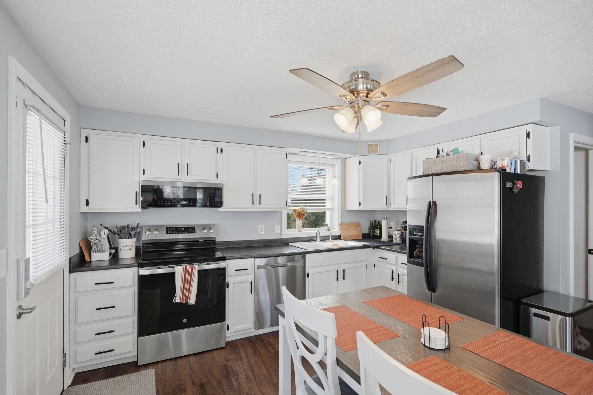 Photo of 47 Hillsboro Street #A Manchester NH 03104