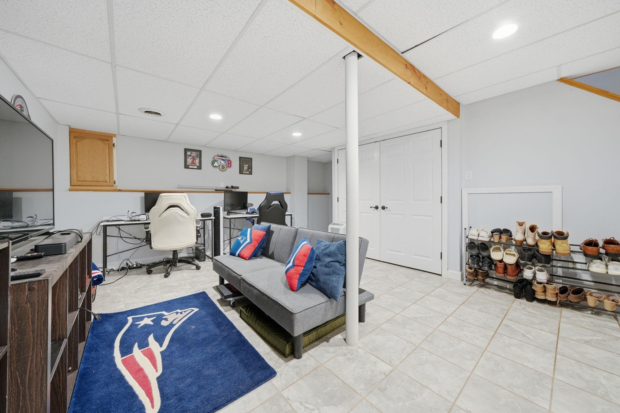 47 Hillsboro St, Manchester, NH 03104