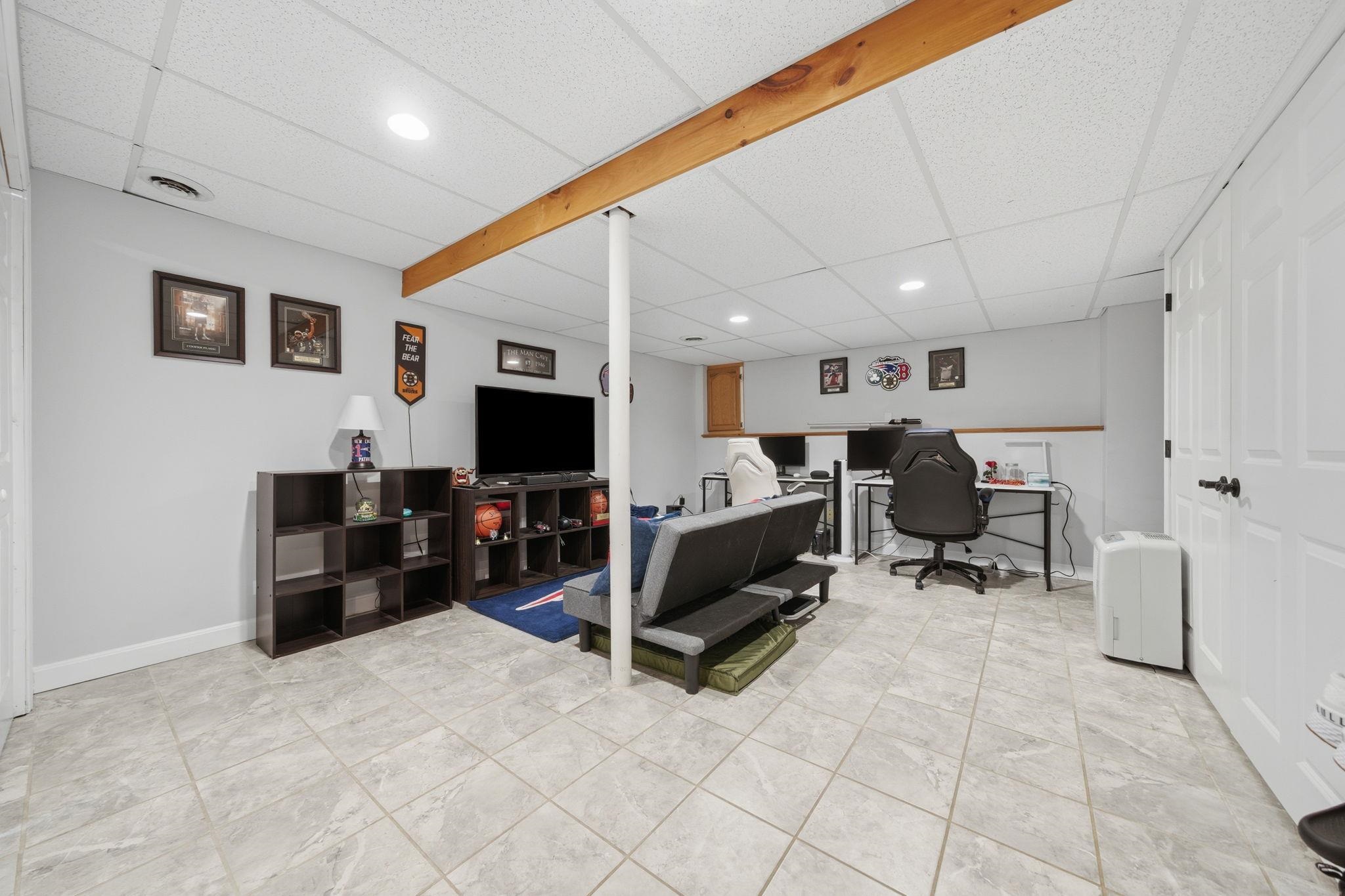 47 Hillsboro St #A, Manchester, NH 03104