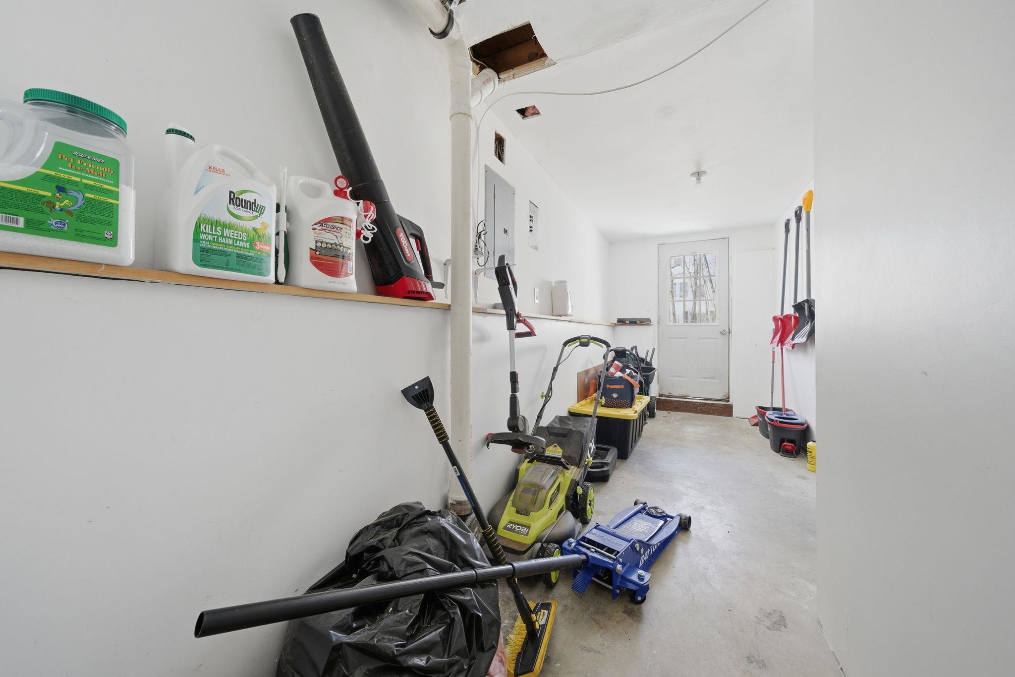 47 Hillsboro St, Manchester, NH 03104