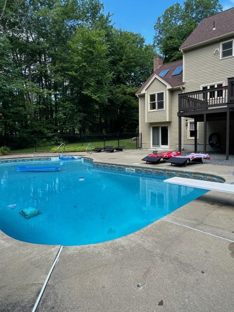 53 Munroe Dr, Hampstead, NH 03826