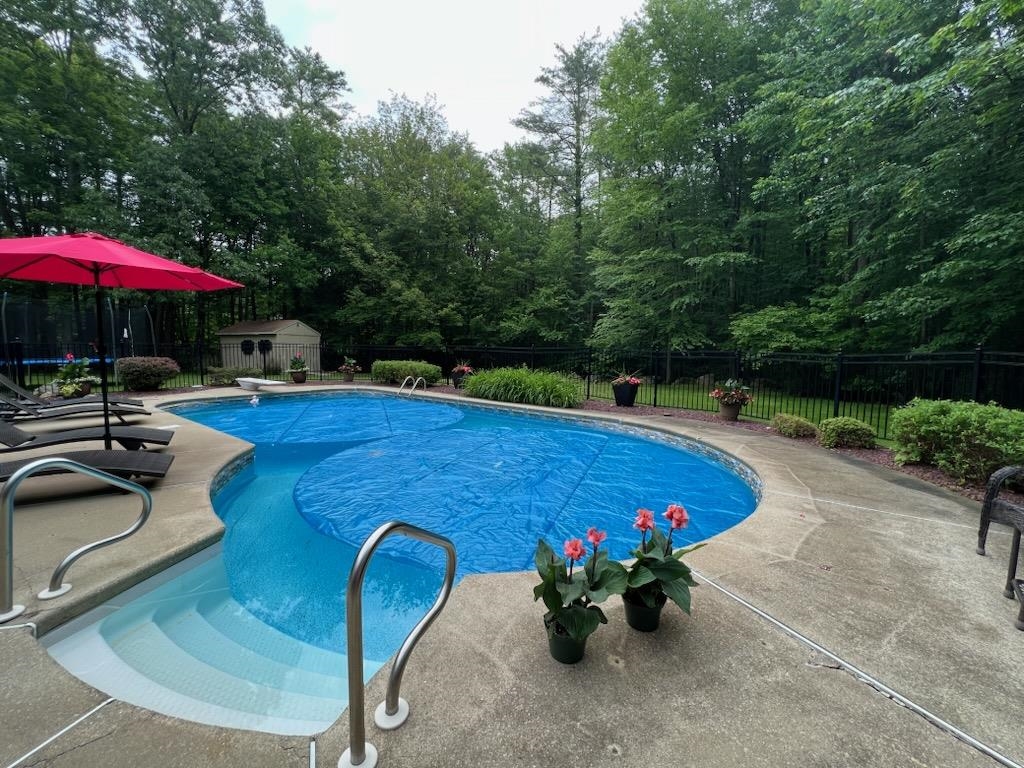 53 Munroe Dr, Hampstead, NH 03826