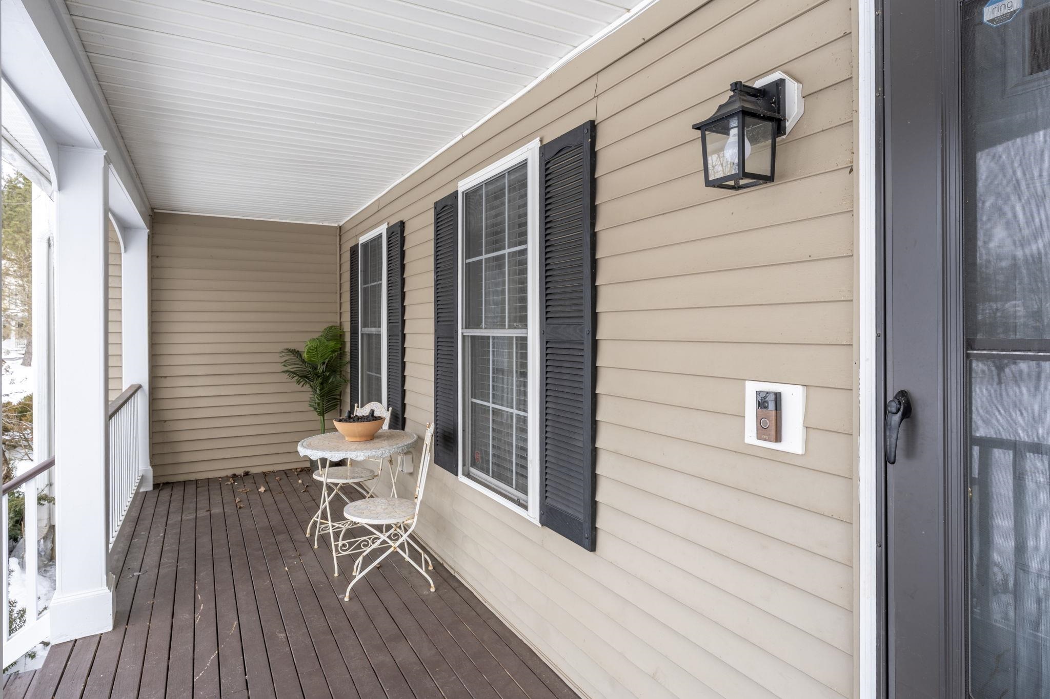 8 Snowdrop Ln, Litchfield, NH 03052