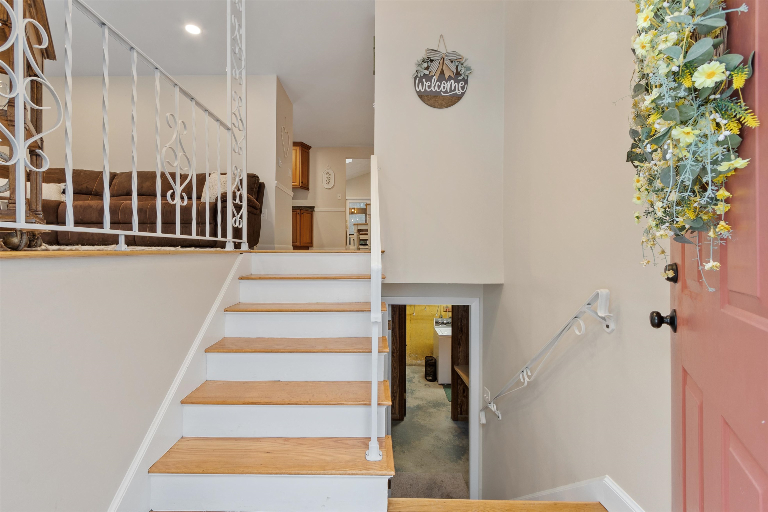 7 Brentwood Ave, Salem, NH 03079