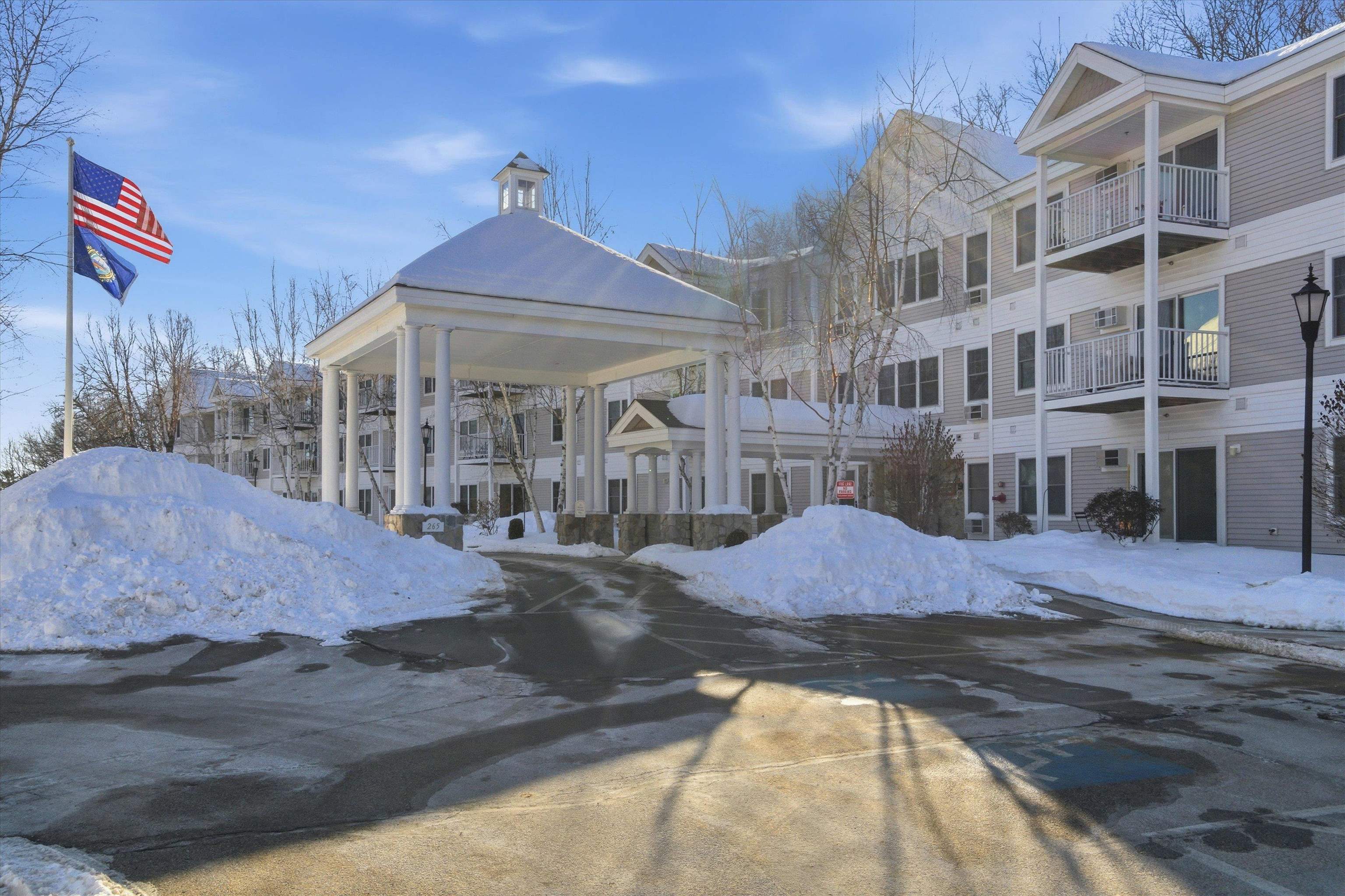 265 Edward J Roy Dr #305, Manchester, NH 03104