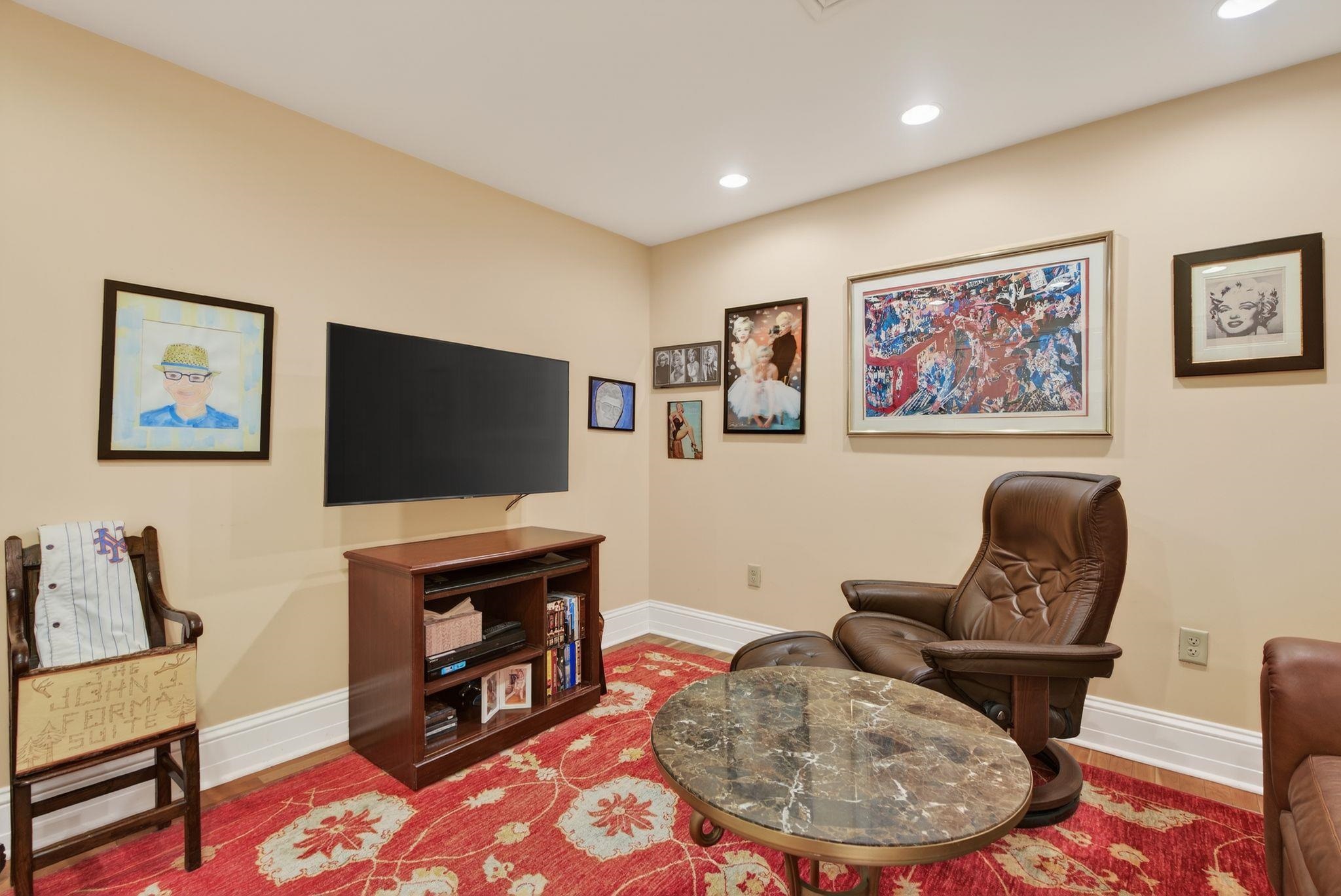 18 Congress St #302, Portsmouth, NH 03801