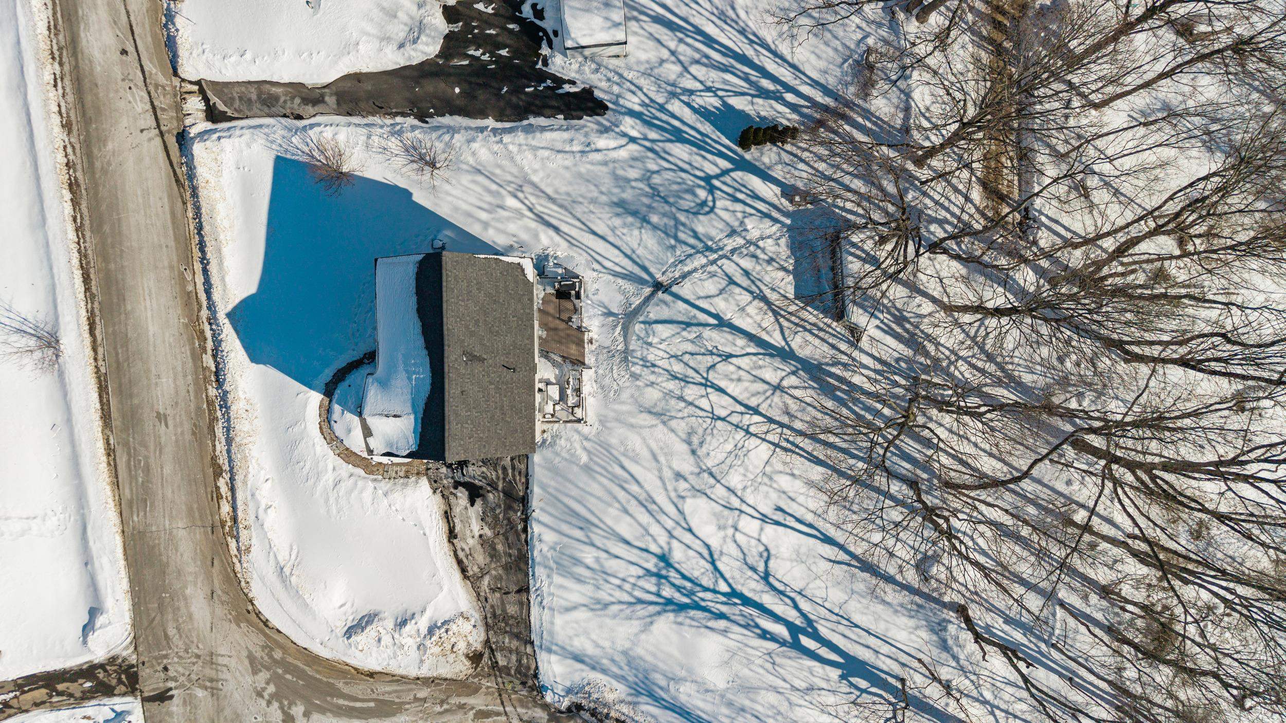 7 Lincoln Ln, Chester, NH 03036