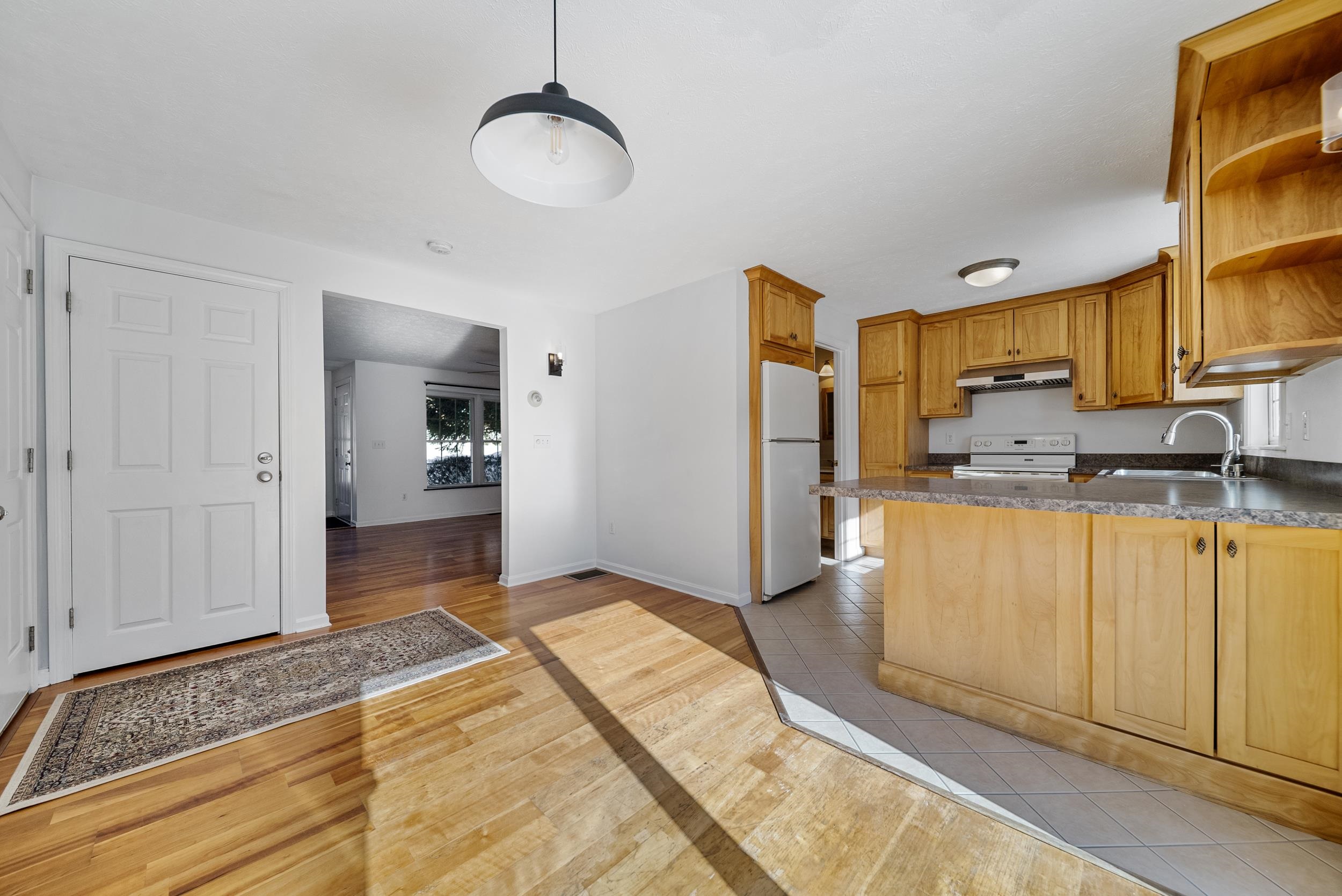 20 Larson Dr #20, Hampstead, NH 03841