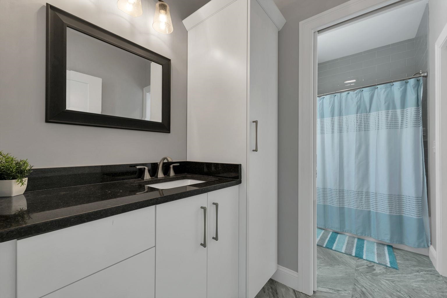 7 Lilac Ridge Rd, Windham, NH 03087