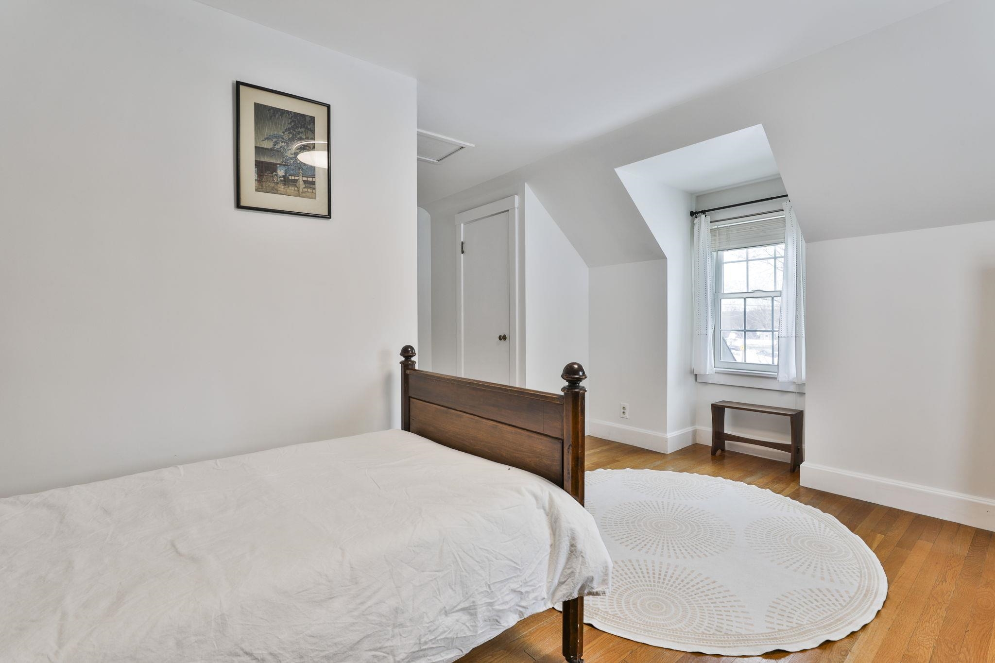 10 Wood St, Nashua, NH 03064