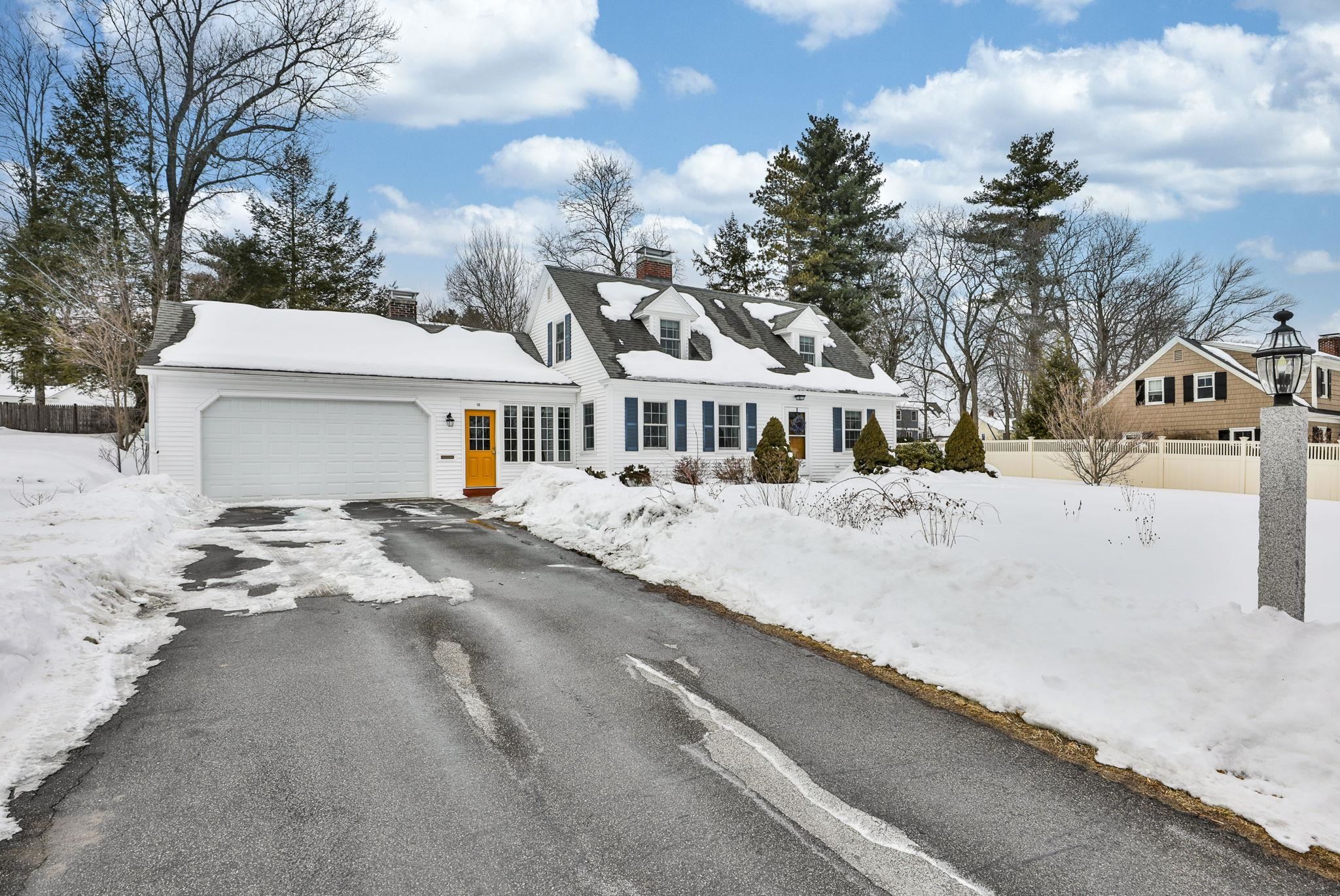 10 Wood St, Nashua, NH 03064