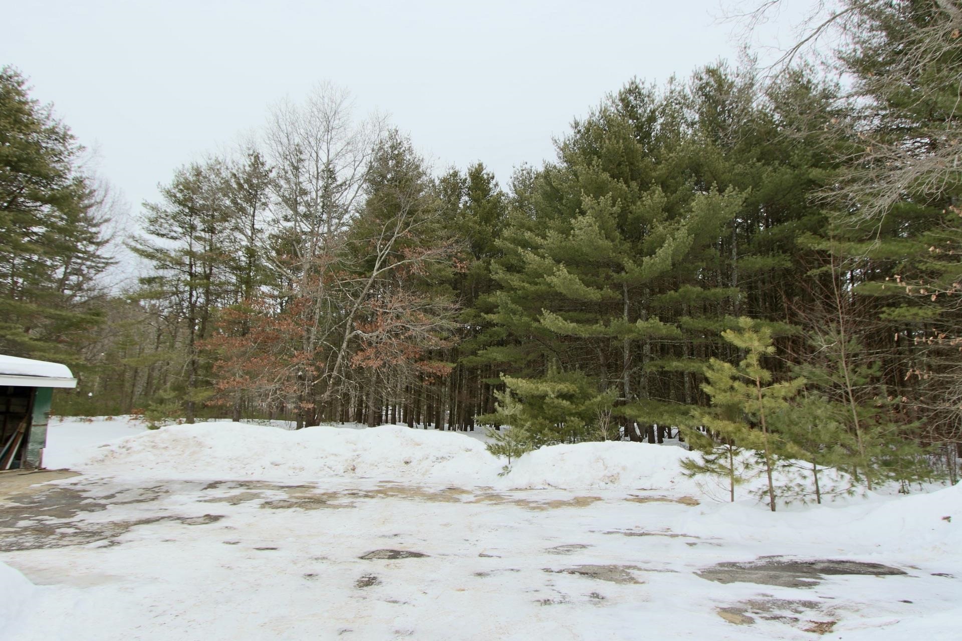 101 Page Rd, Litchfield, NH 03052