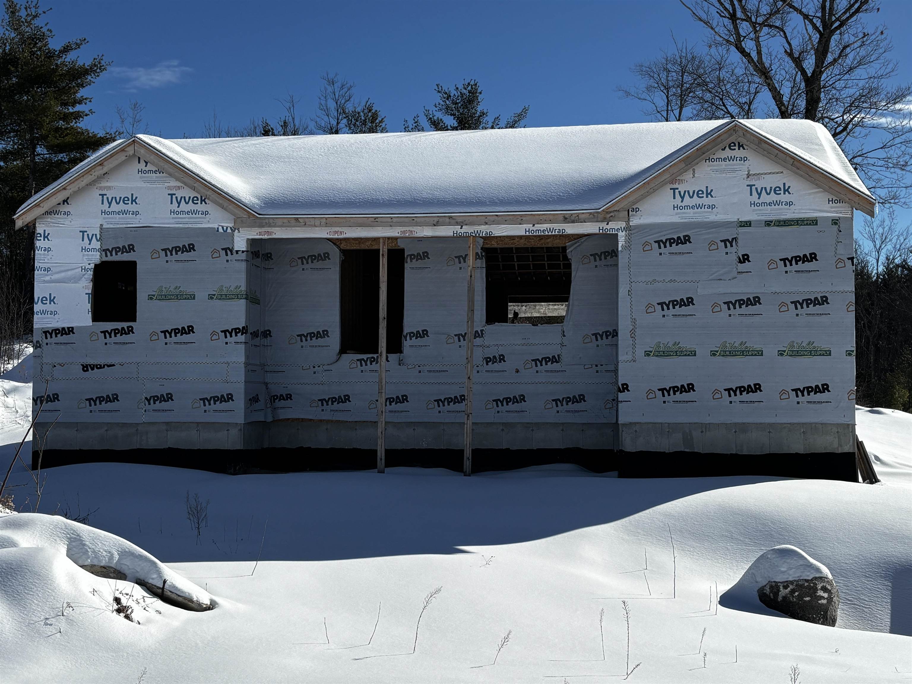 4 Hawthorne Rd, Ossipee, NH 03864