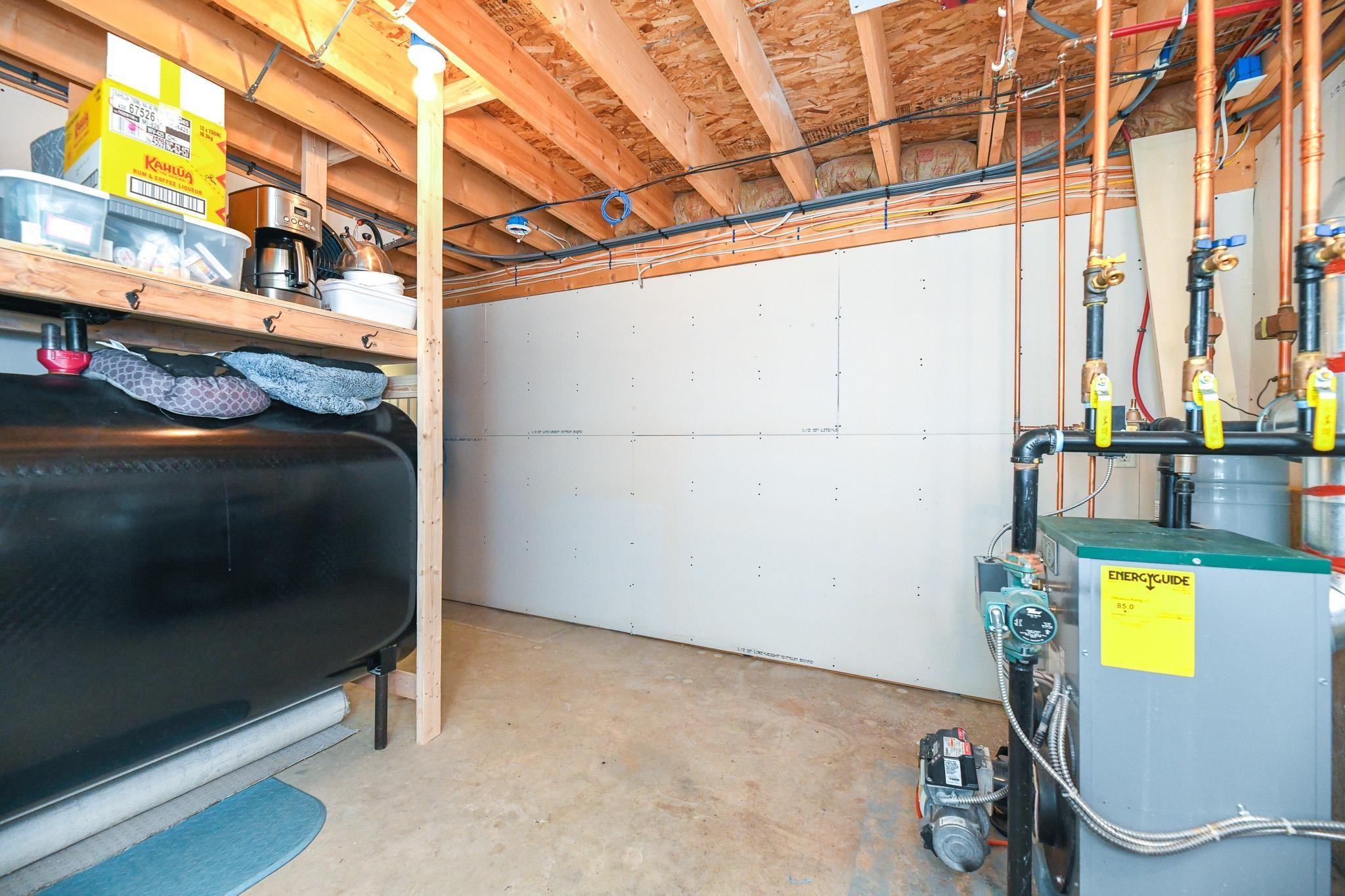 8 Cote Cir, Raymond, NH 03077