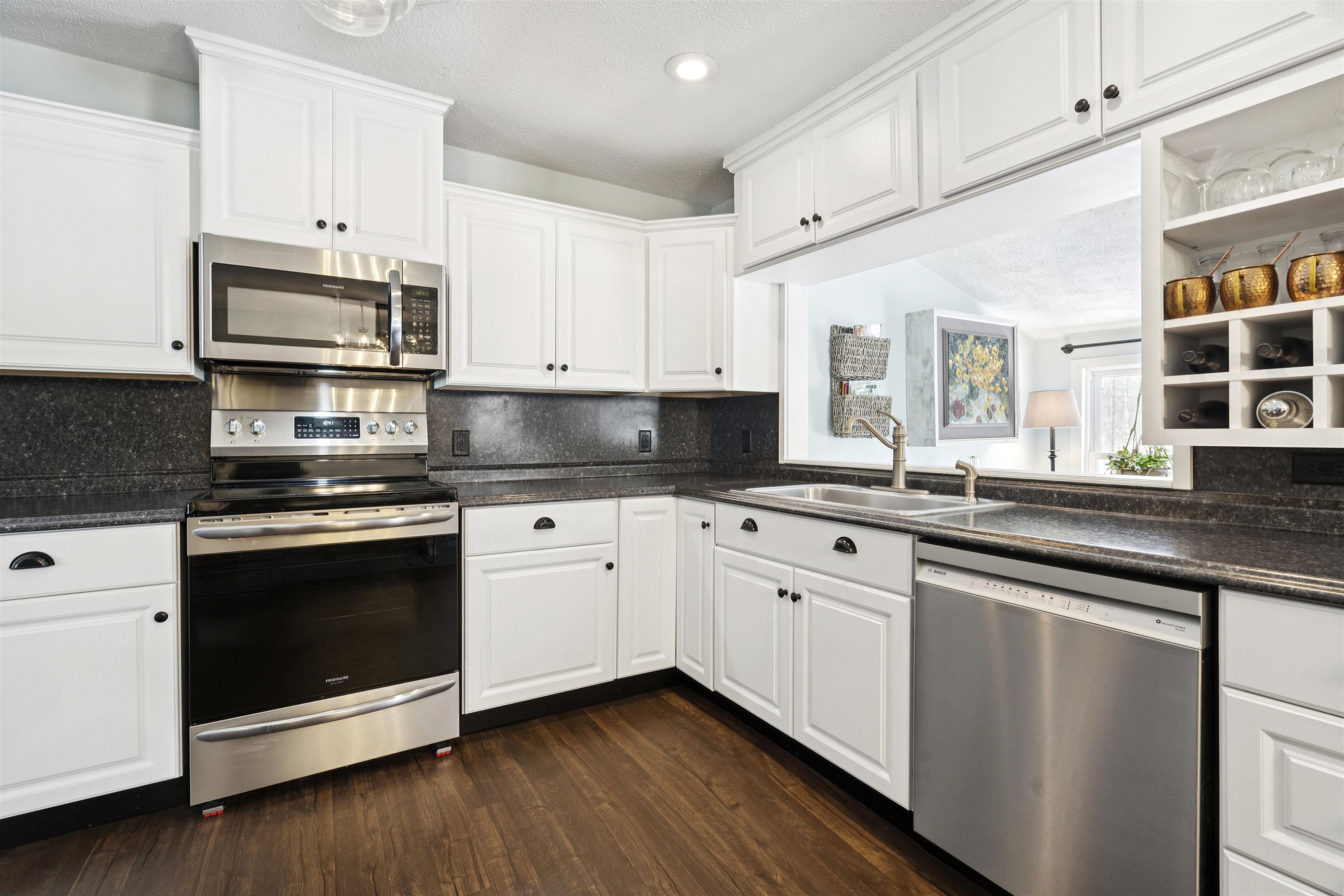 96 Woodvale Dr, Laconia, NH 03246