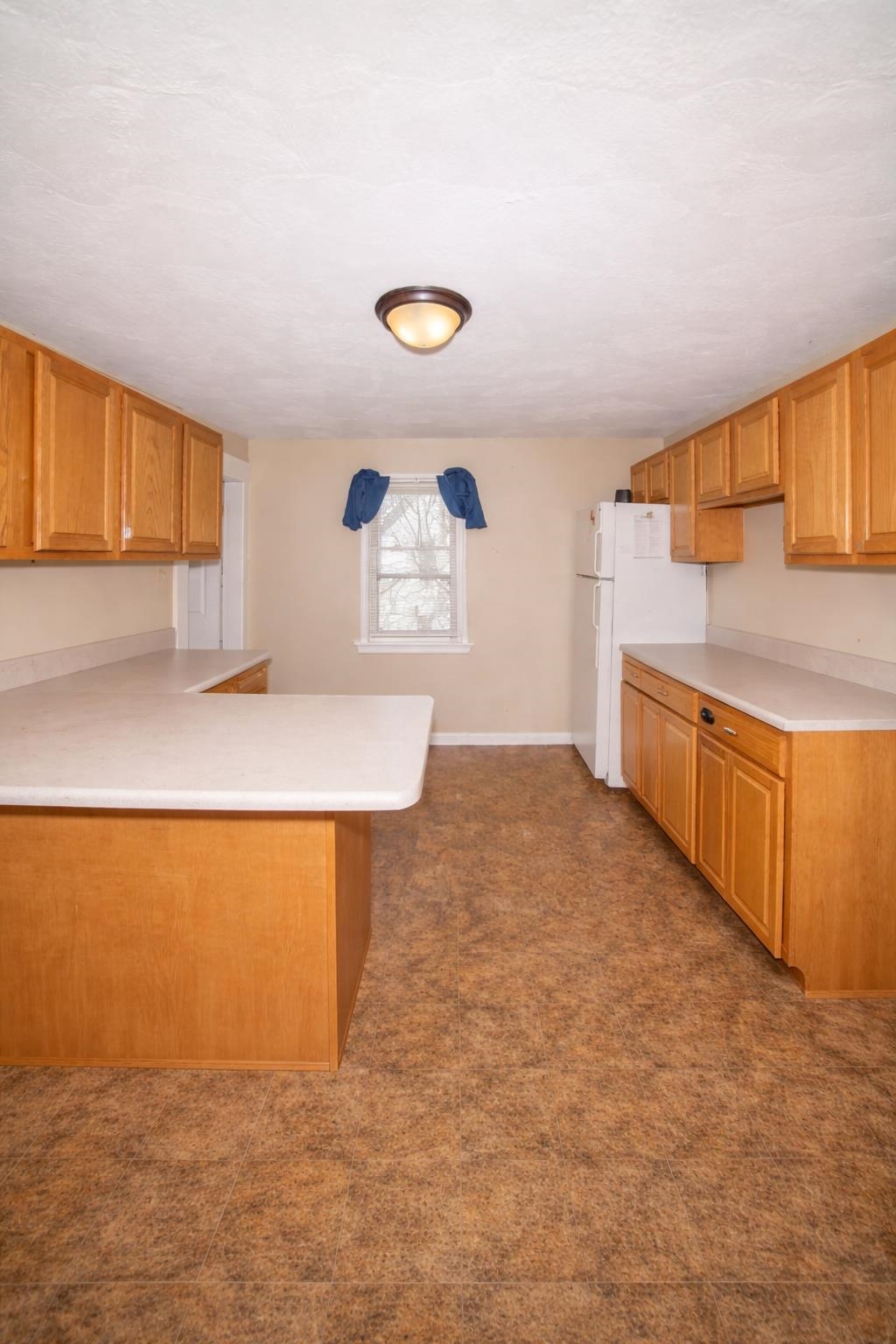 21 South St, Manchester, NH 03104