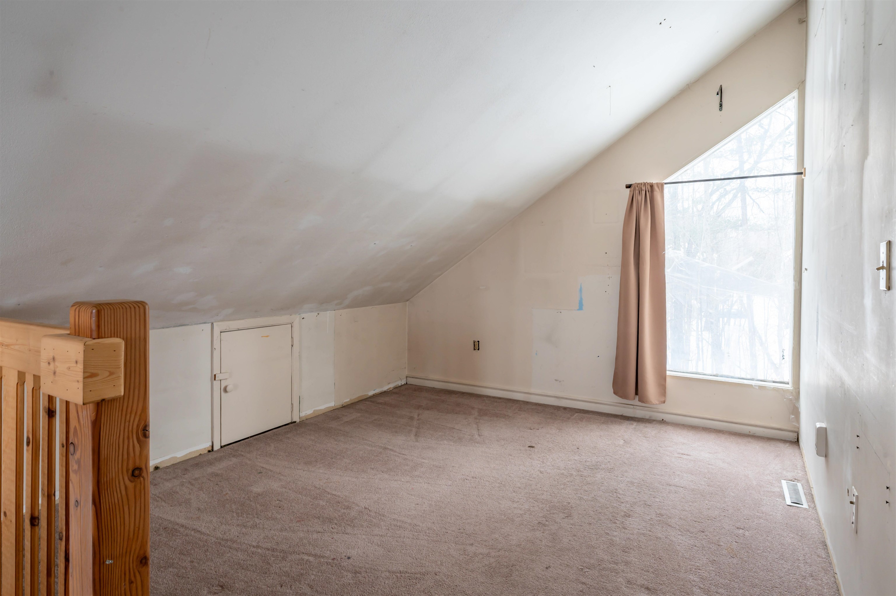 44 Coburn Woods Ave, Nashua, NH 03063