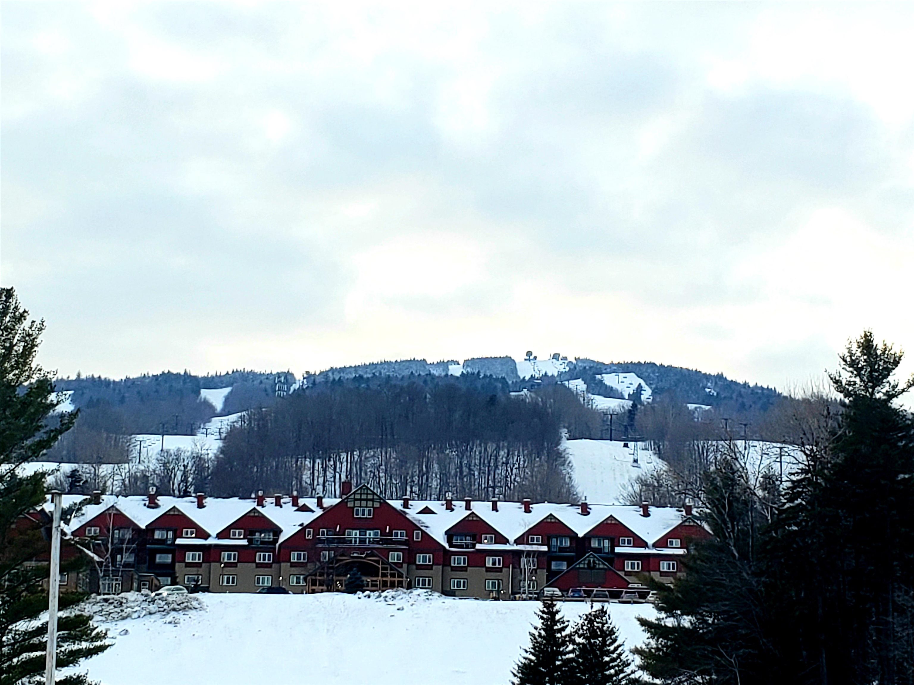 89 Grand Summit Way, Dover, VT 05356