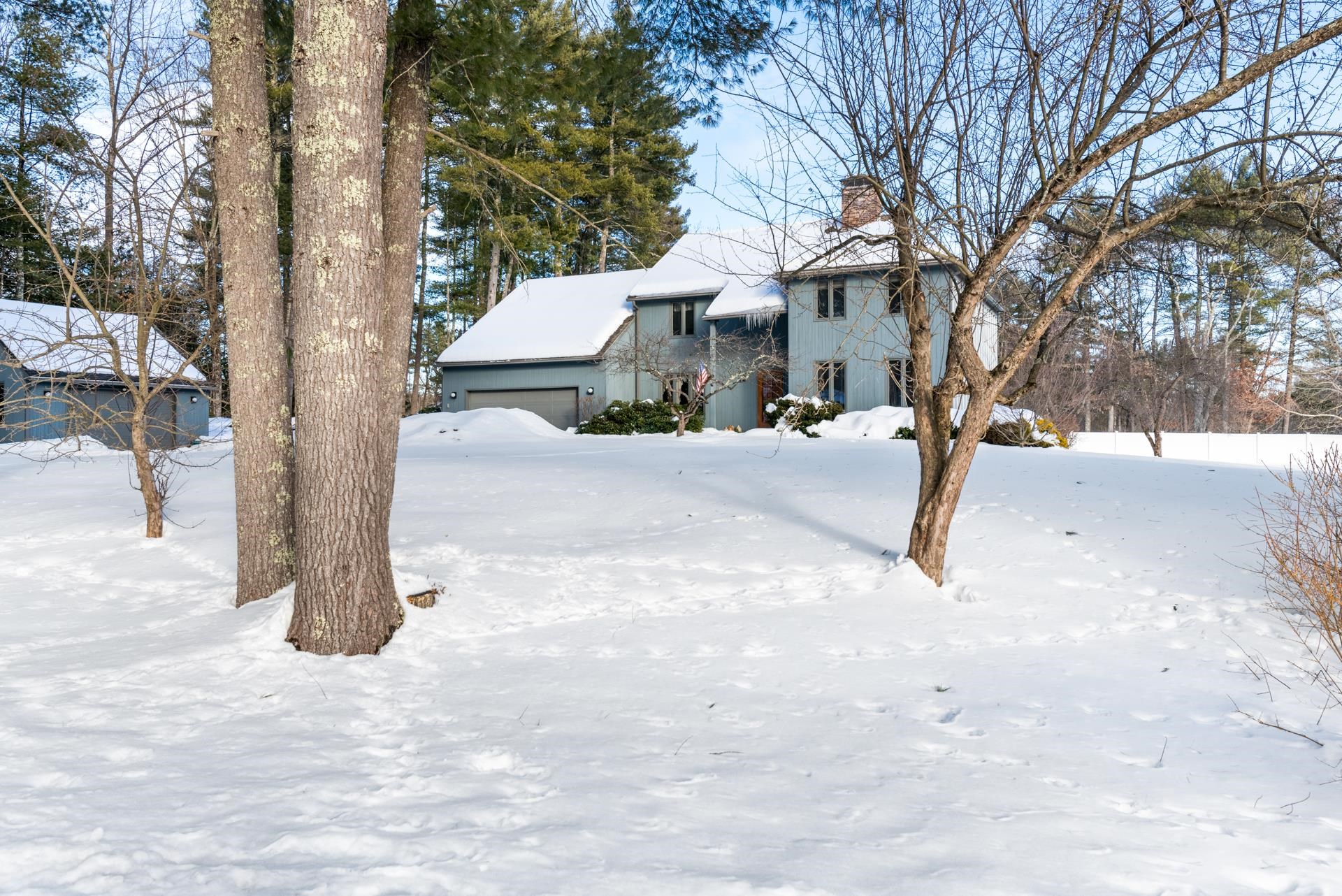 15 Martingale Rd, Amherst, NH 03031