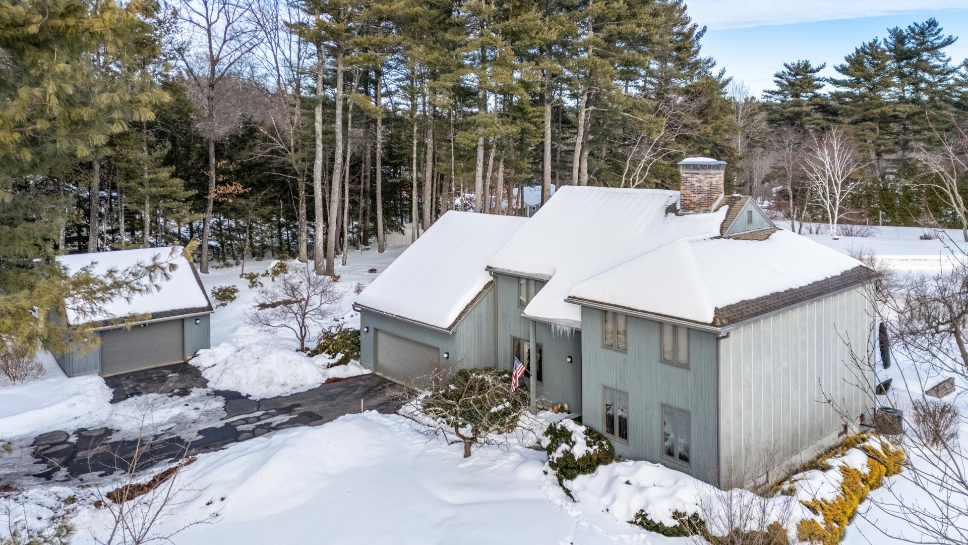 15 Martingale Rd, Amherst, NH 03031
