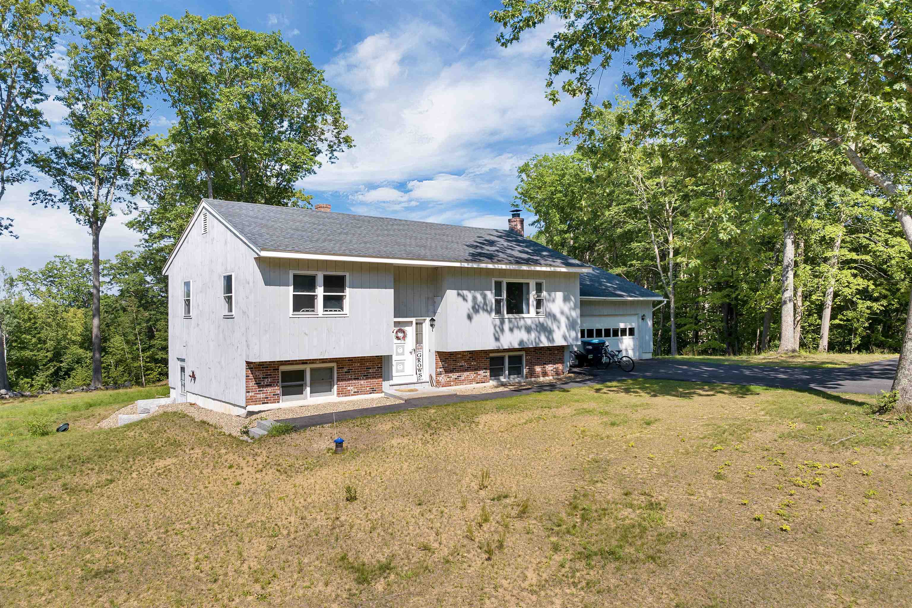 45 Westview Dr, Belmont, NH 03220