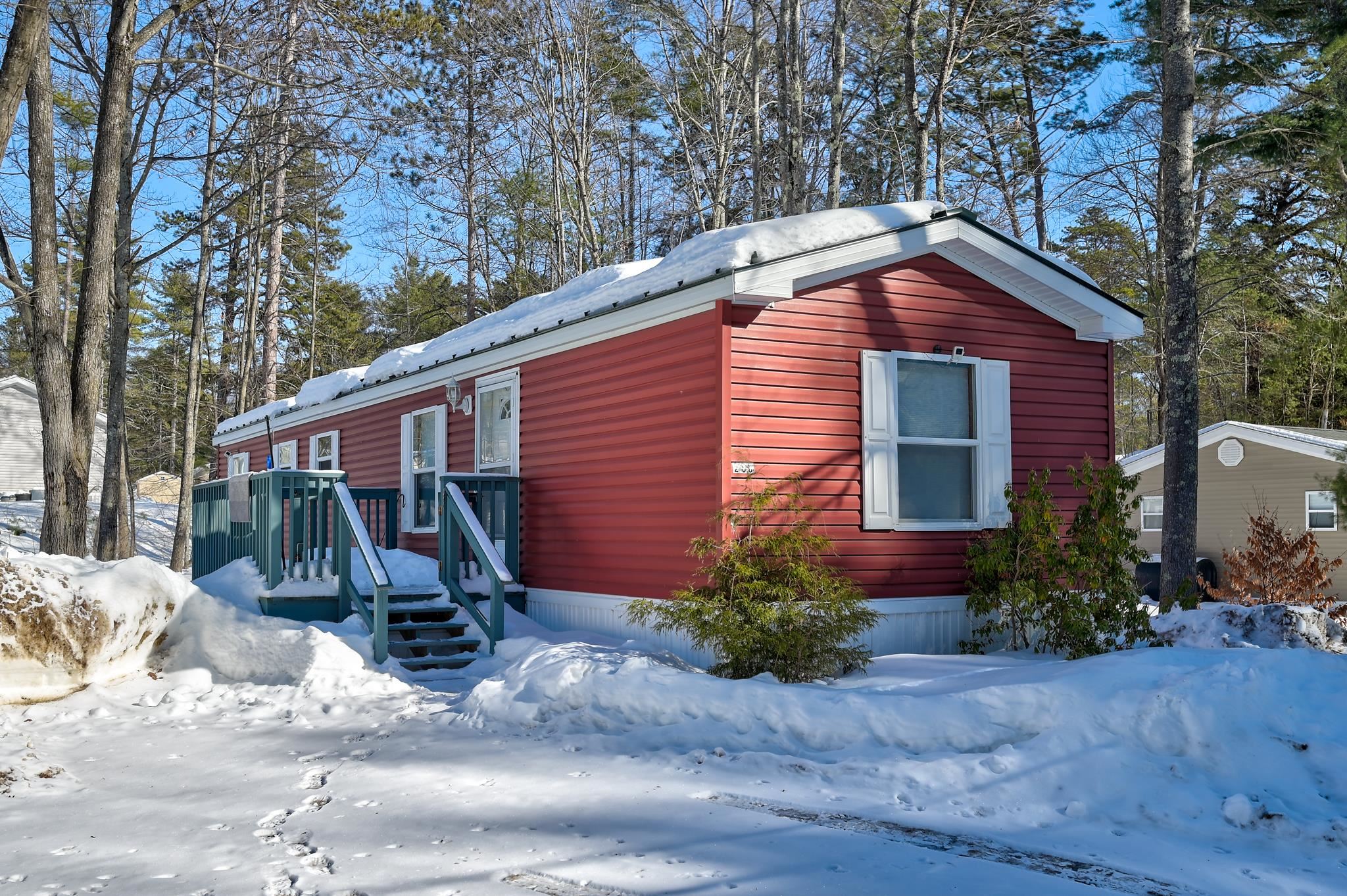 288 Lamplighter Dr, Conway, NH 03860