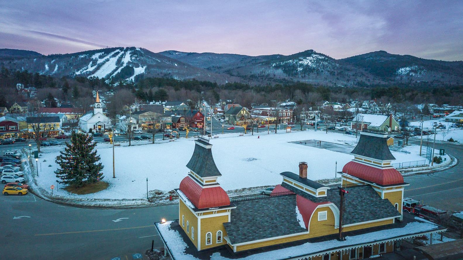 288 Lamplighter Dr, Conway, NH 03860