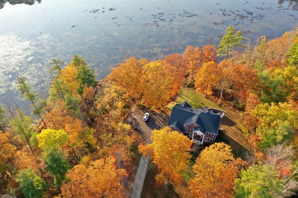 30 Mill Stone Ter, Bedford, NH 03110