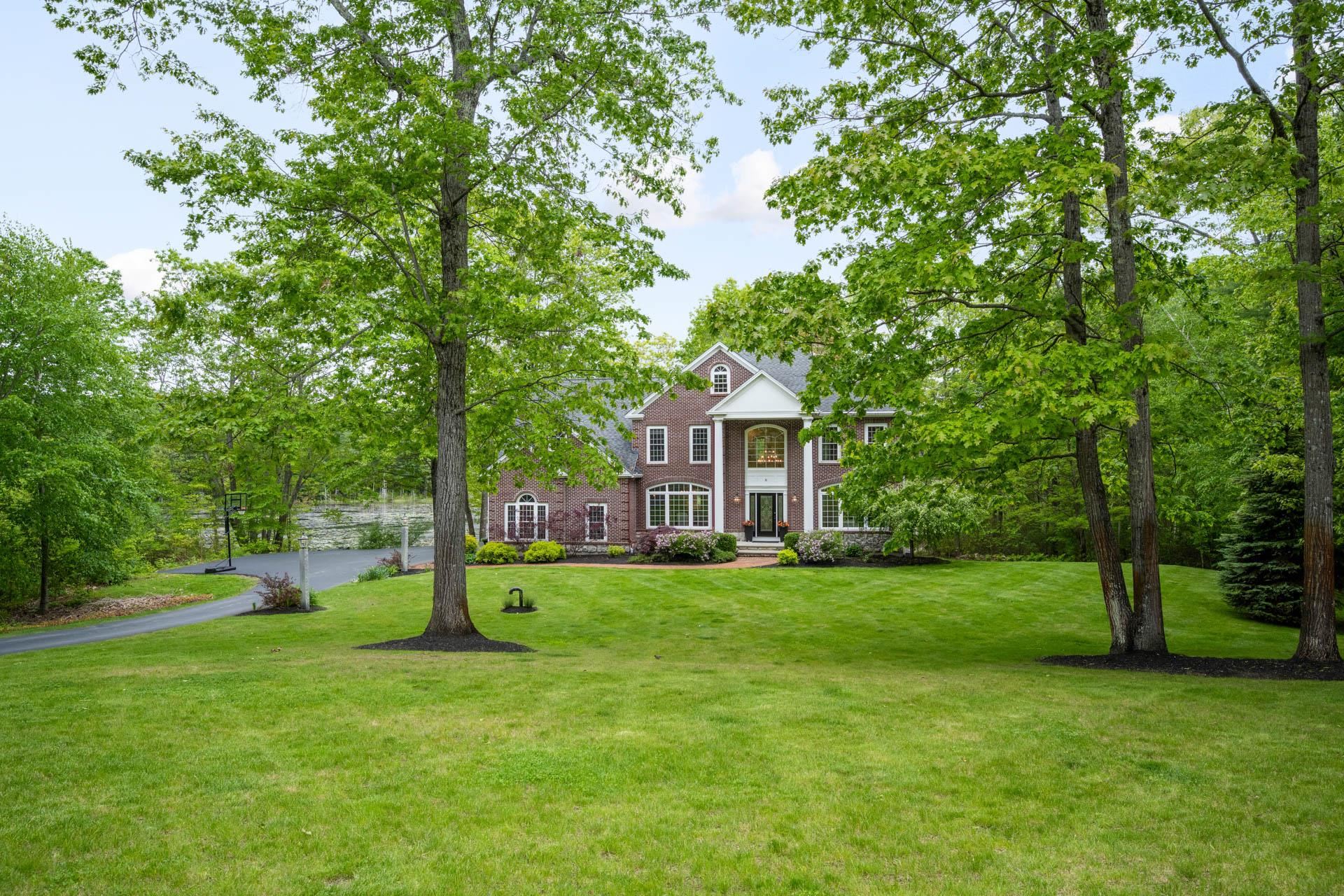 30 Mill Stone Ter, Bedford, NH 03110