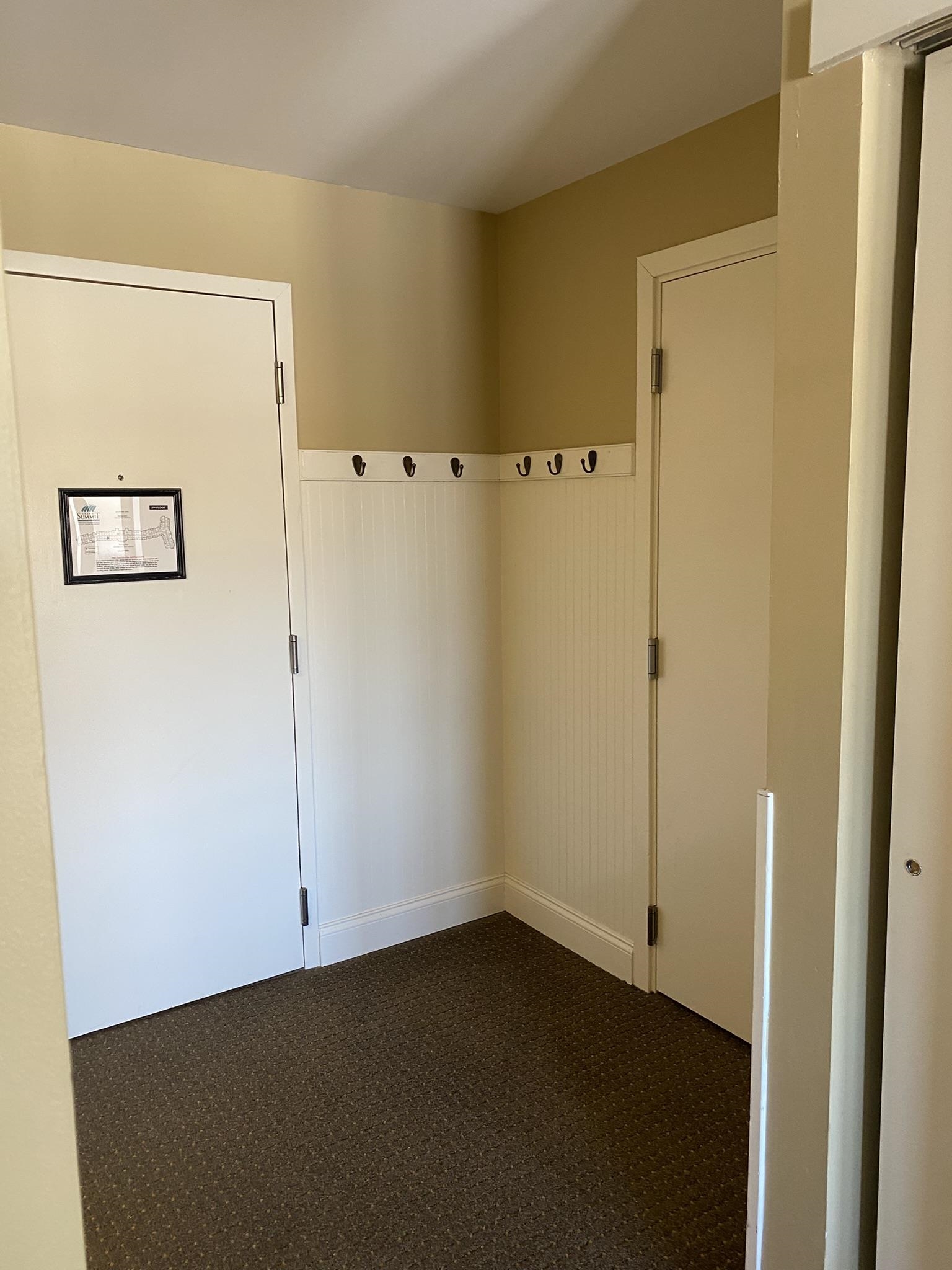 door inside room 320 to 322