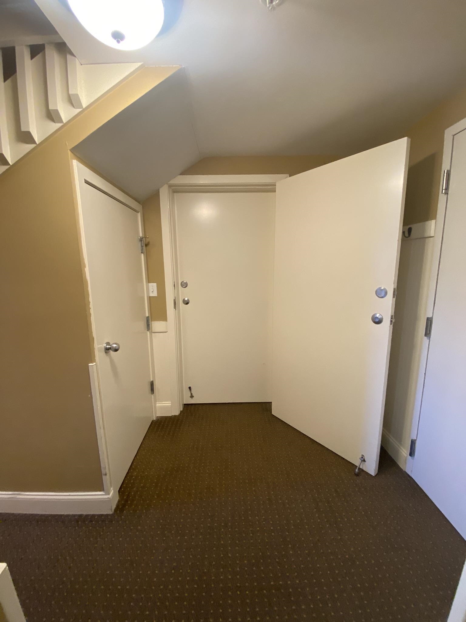 door inside 322 to 320