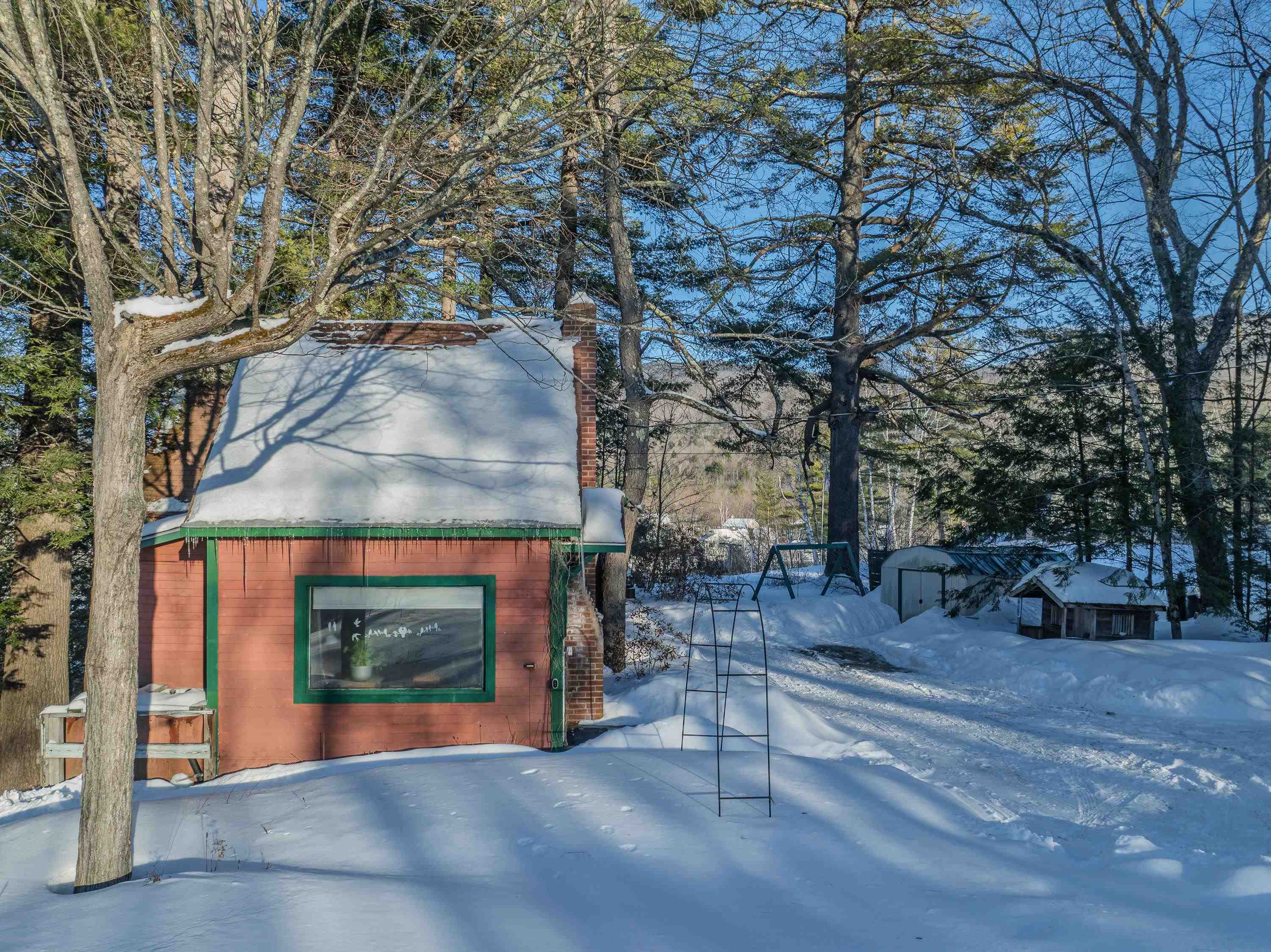 22 Sharon Hill Dr, Woodstock, NH 03262