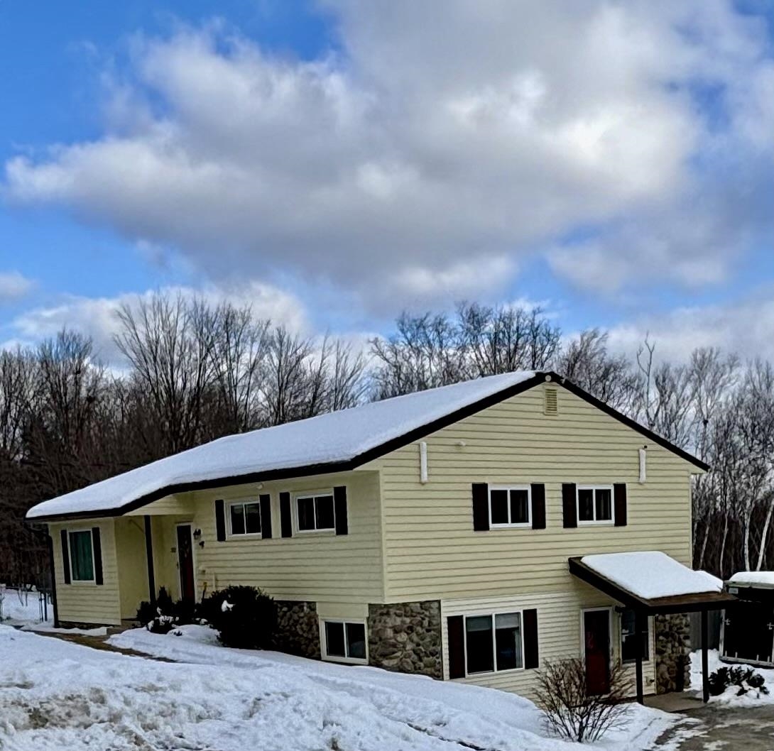 322 French Rd, Henniker, NH 03242