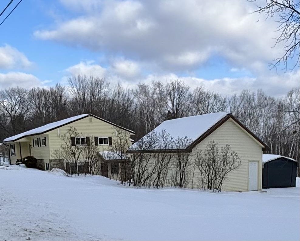 322 French Rd, Henniker, NH 03242