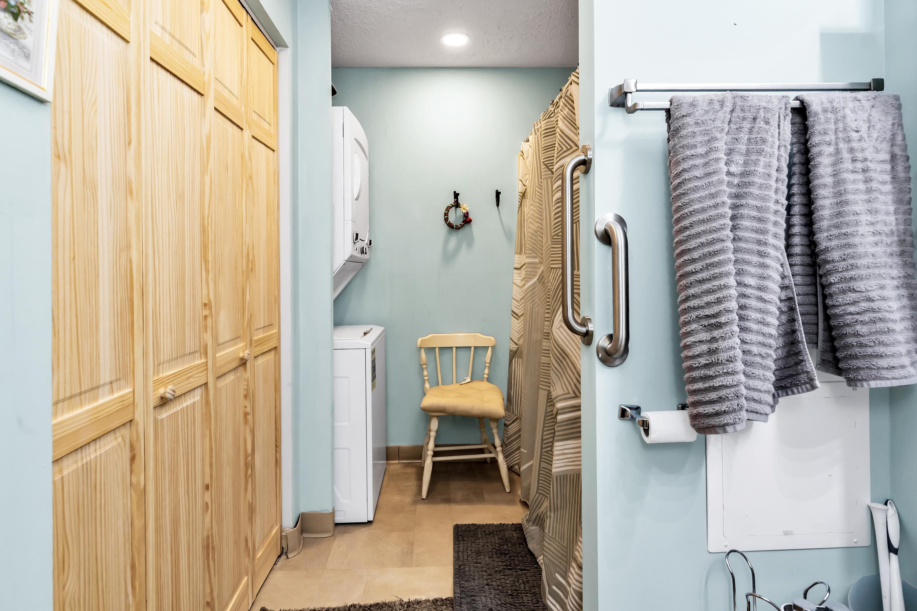 213 Abbott Farm Ln, Hudson, NH 03051